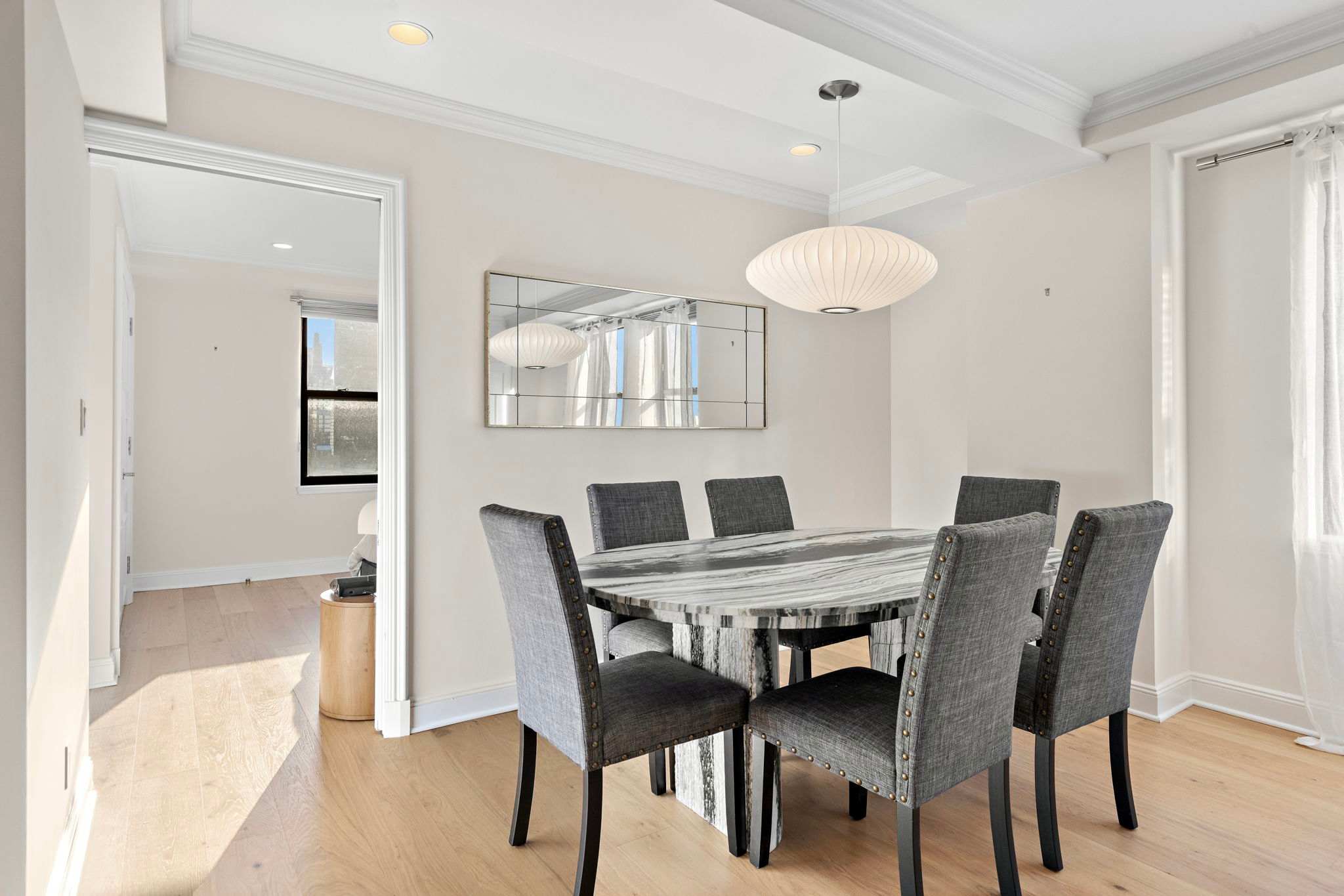 Essex Residence 2908 | Midtown Manhattan | Modern Residence with Gym photo 10