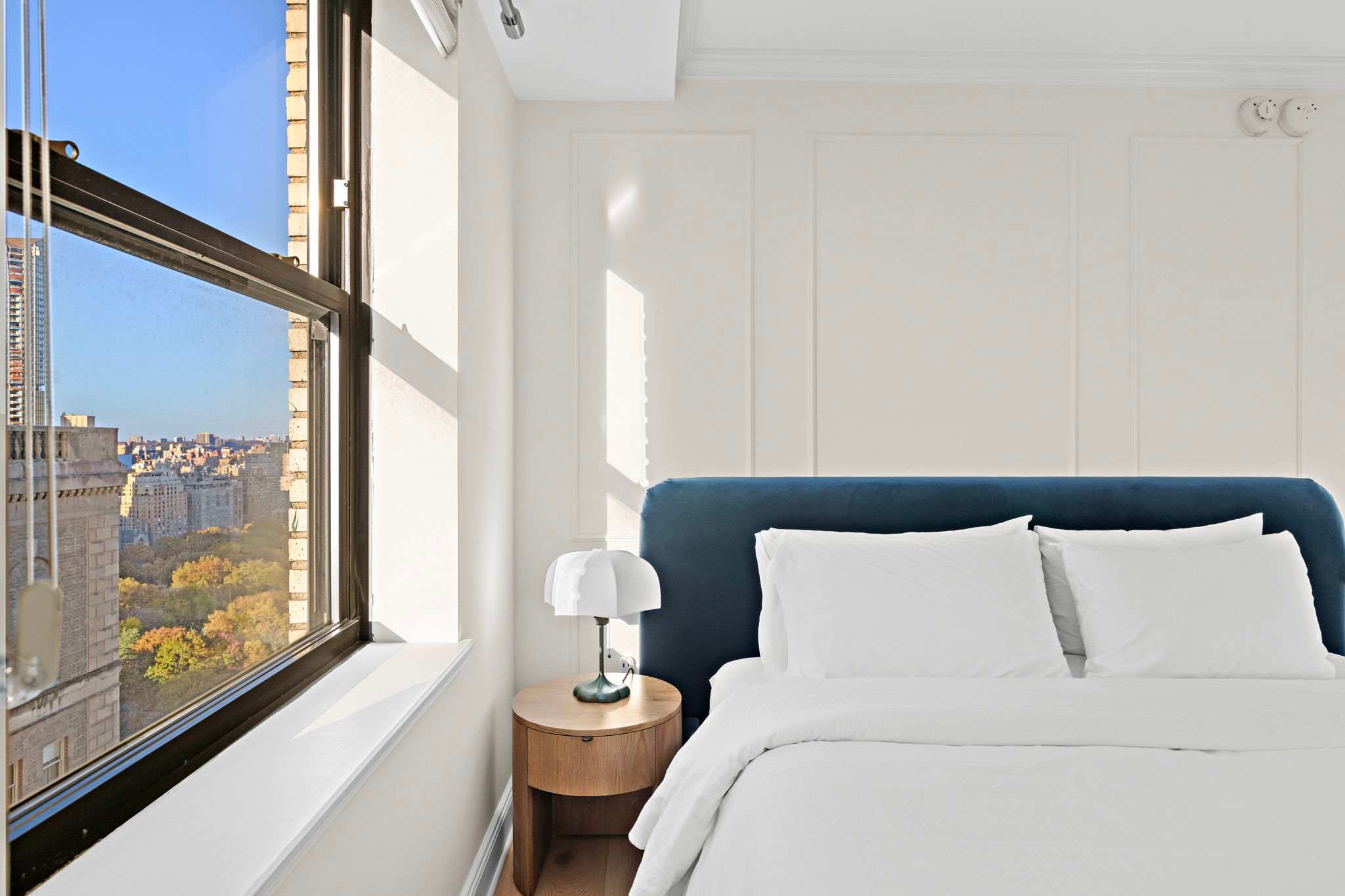 Essex Residence 2908 | Midtown Manhattan | Modern Residence with Gym photo 13