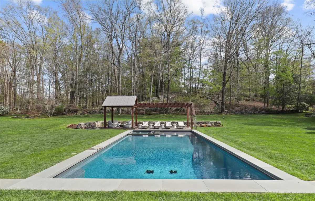 Upland Manor | Bedford | Estate with Pool, Spa, and Tennis Court photo 3