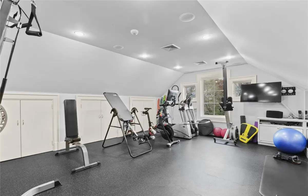 Upland Manor | Bedford | Estate with Pool, Spa, and Tennis Court photo 23