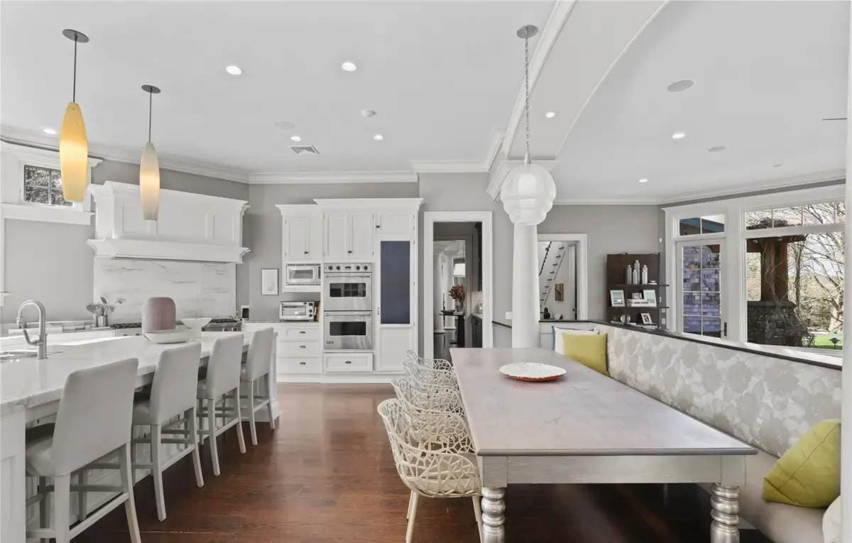 Upland Manor | Bedford | Estate with Pool, Spa, and Tennis Court photo 9