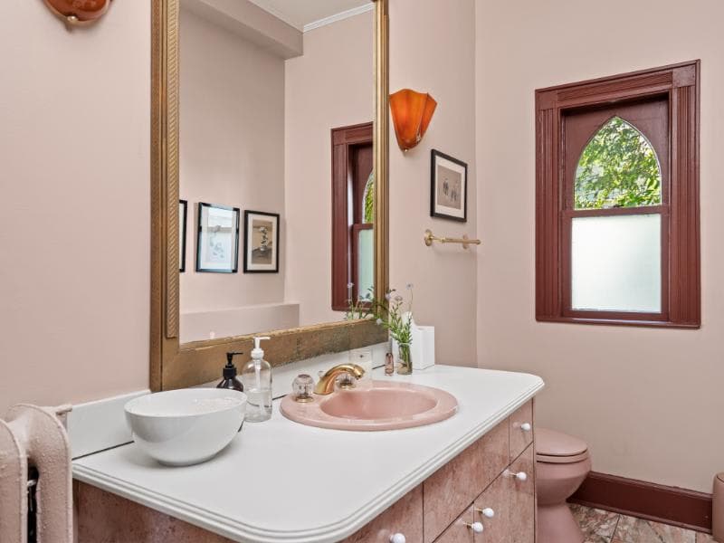 Marlborough Home | Flatbush | Grand Tudor Estate w/ Yard photo 17