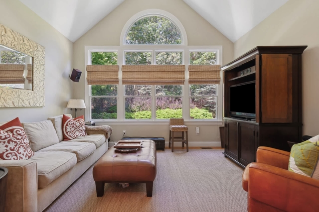 Image of Living space #3