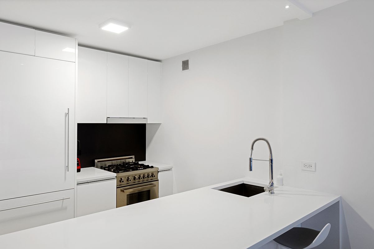 Starrett Place | Hell's Kitchen | Luxe Residence w/ Grand Piano photo 7