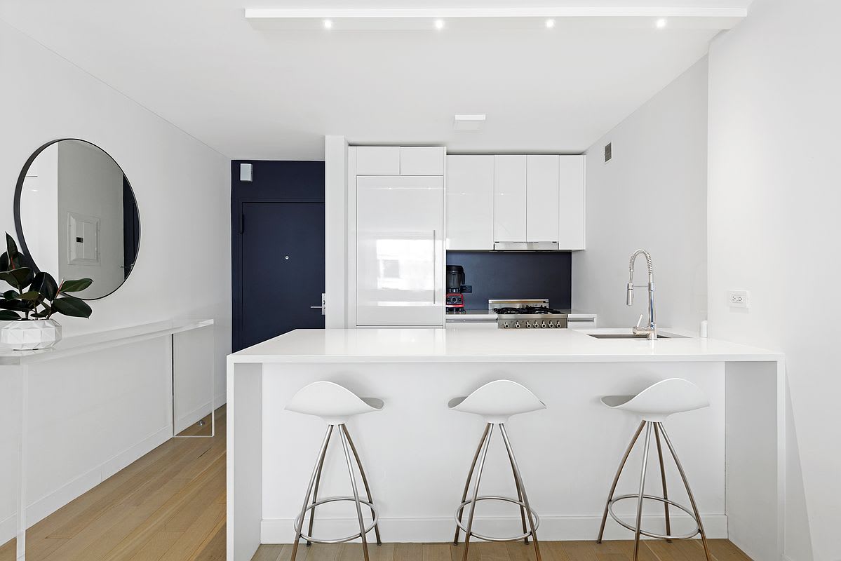 Starrett Place | Hell's Kitchen | Luxe Residence w/ Grand Piano photo 6