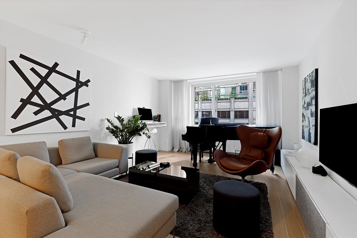 Starrett Place | Hell's Kitchen | Luxe Residence w/ Grand Piano main photo
