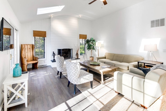 Image of Living space #2