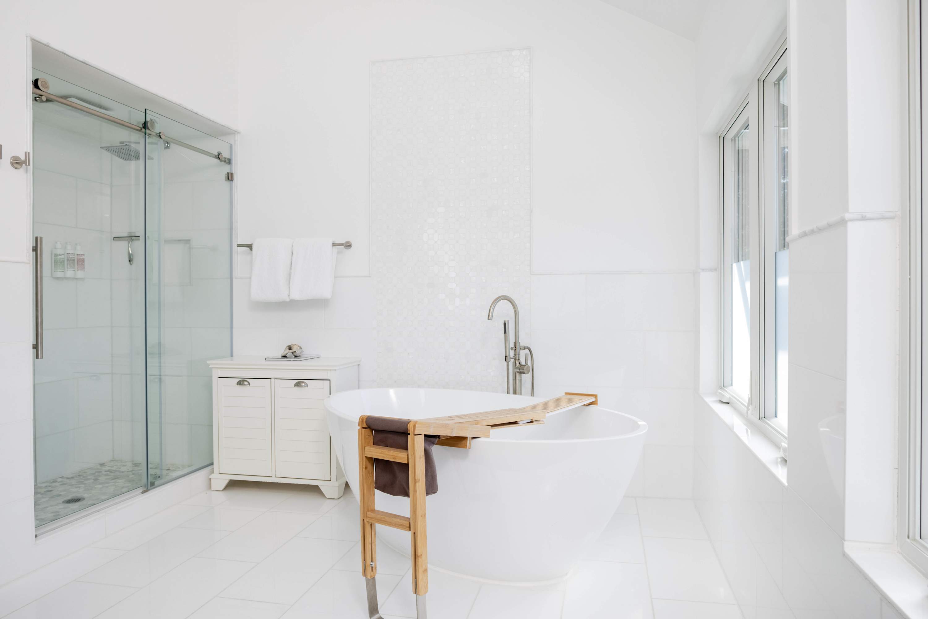 Tanners Villa | Westhampton | Serene Pool & Sauna Escape photo 12