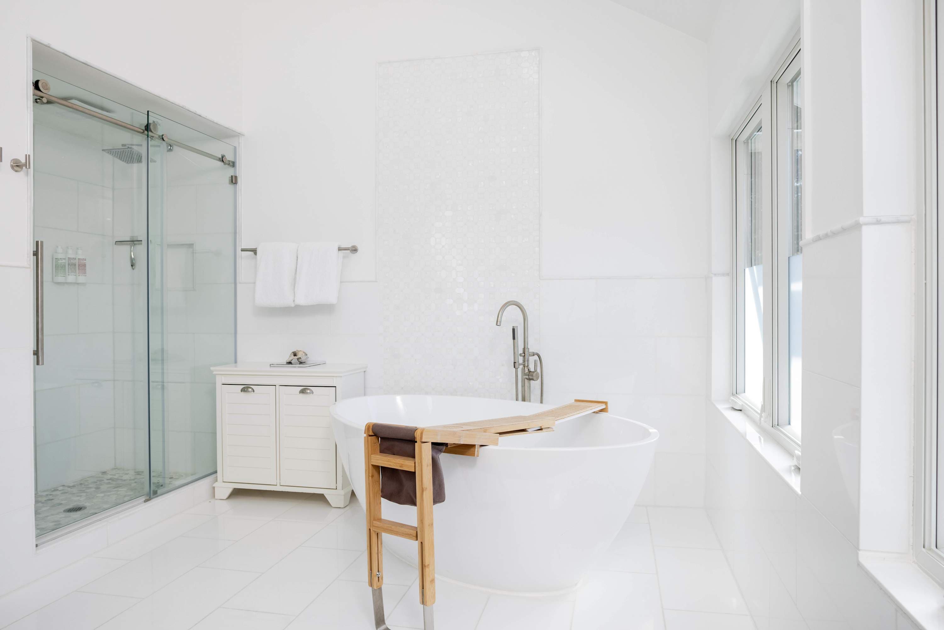 Tanners Villa | Westhampton | Serene Pool & Sauna Escape photo 12