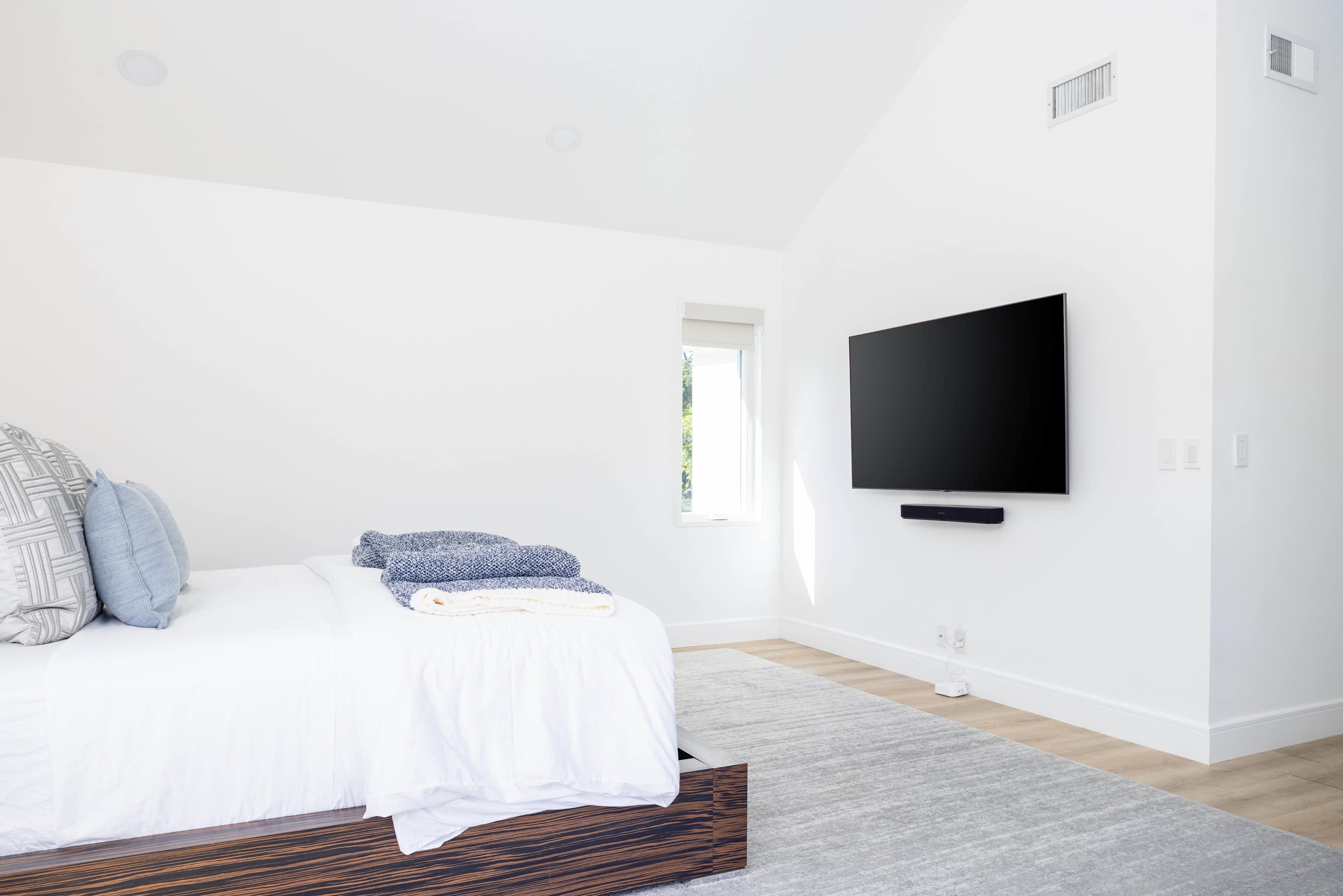 Tanners Villa | Westhampton | Serene Pool & Sauna Escape photo 11