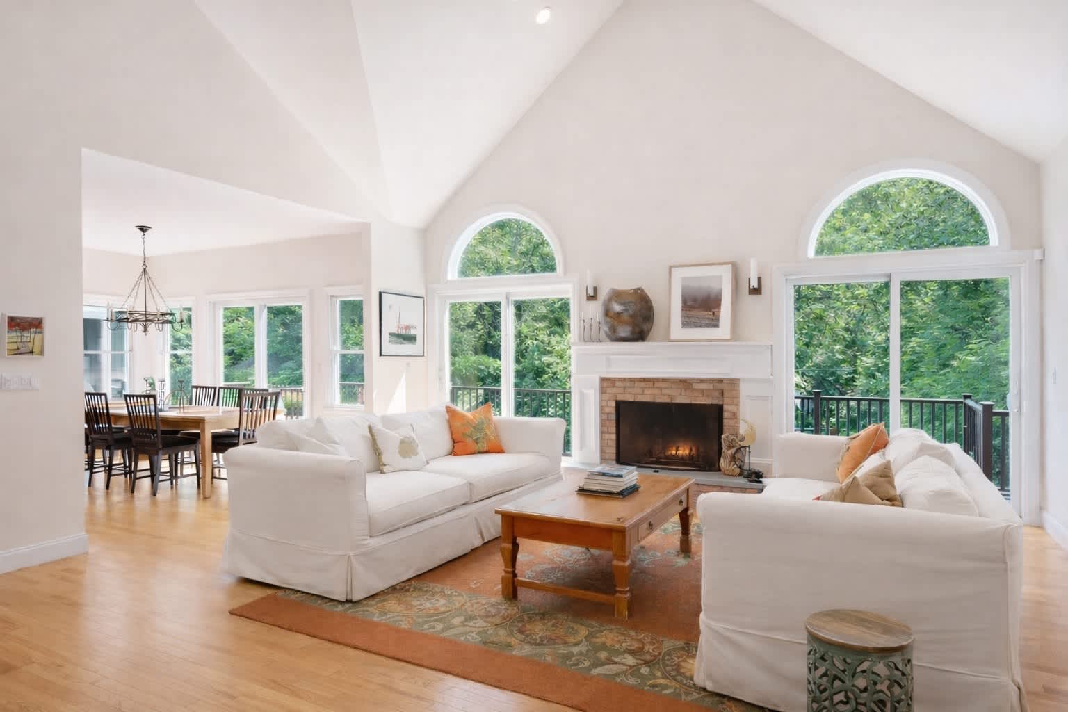 Abrahams Grove | East Hampton Springs | Private Retreat with Heated Pool photo 2