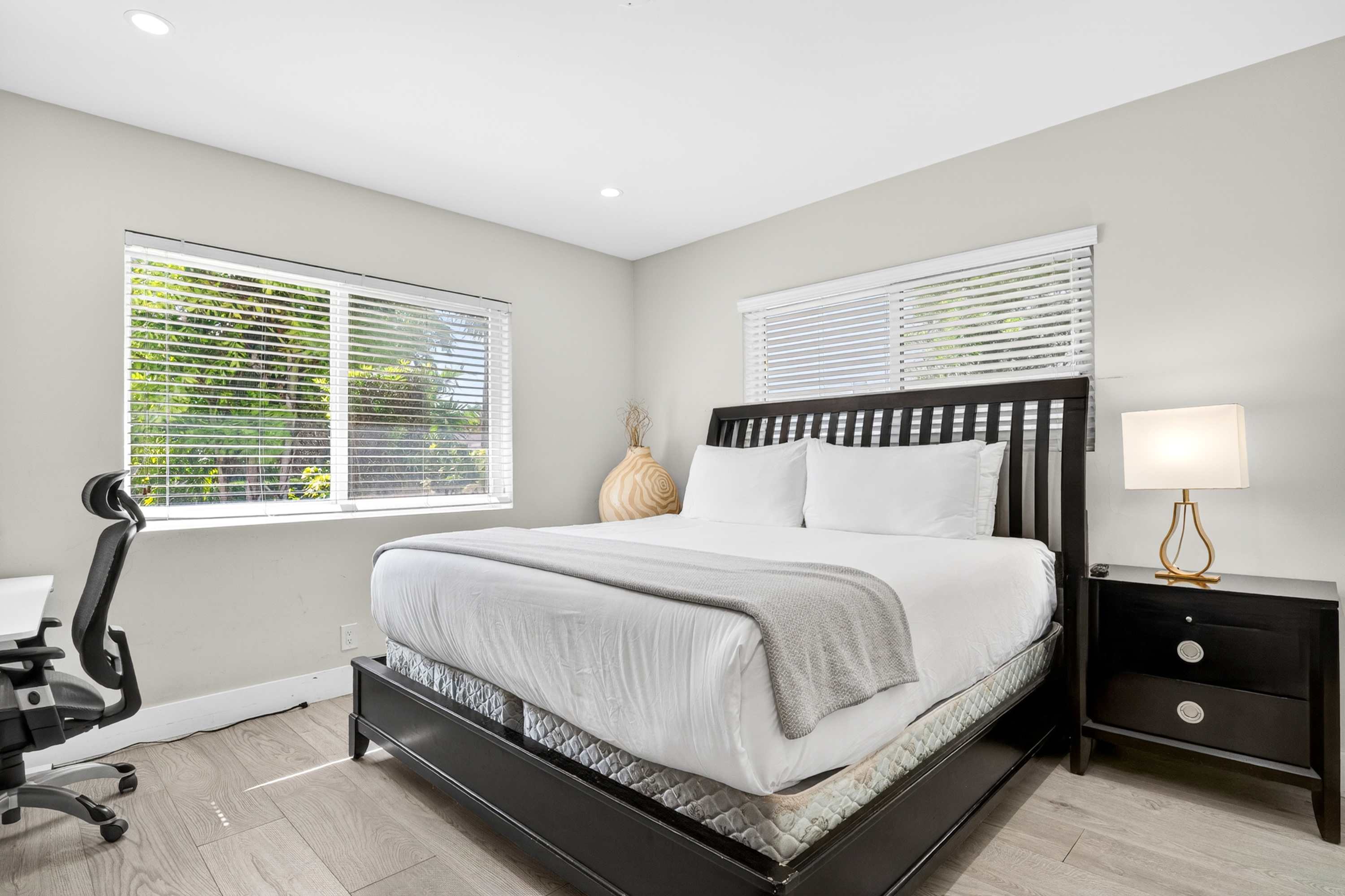 Olas Villa | Ft. Lauderdale | Home w/ BBQ Grill & Heated Pool photo 23