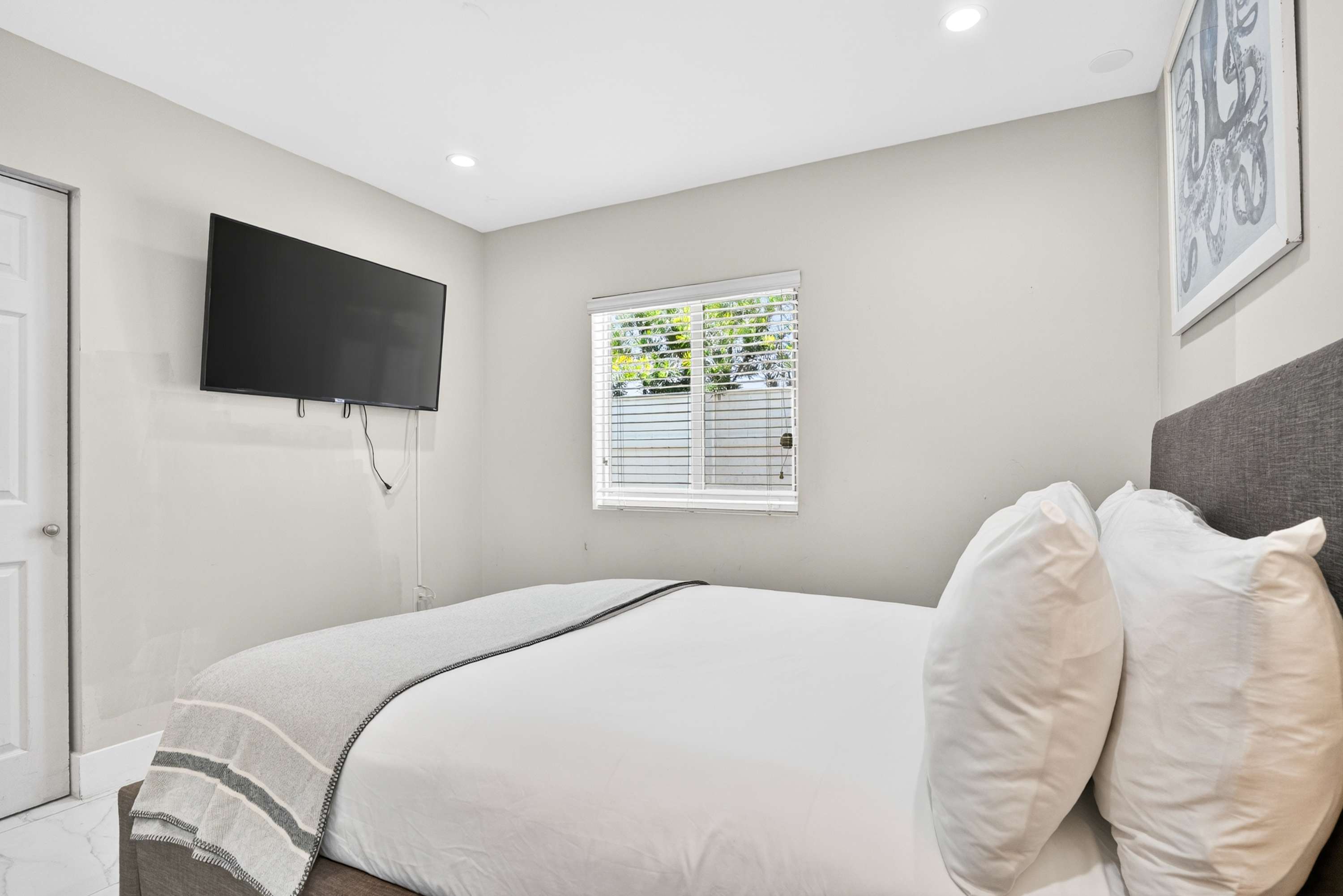 Olas Villa | Ft. Lauderdale | Home w/ BBQ Grill & Heated Pool photo 37