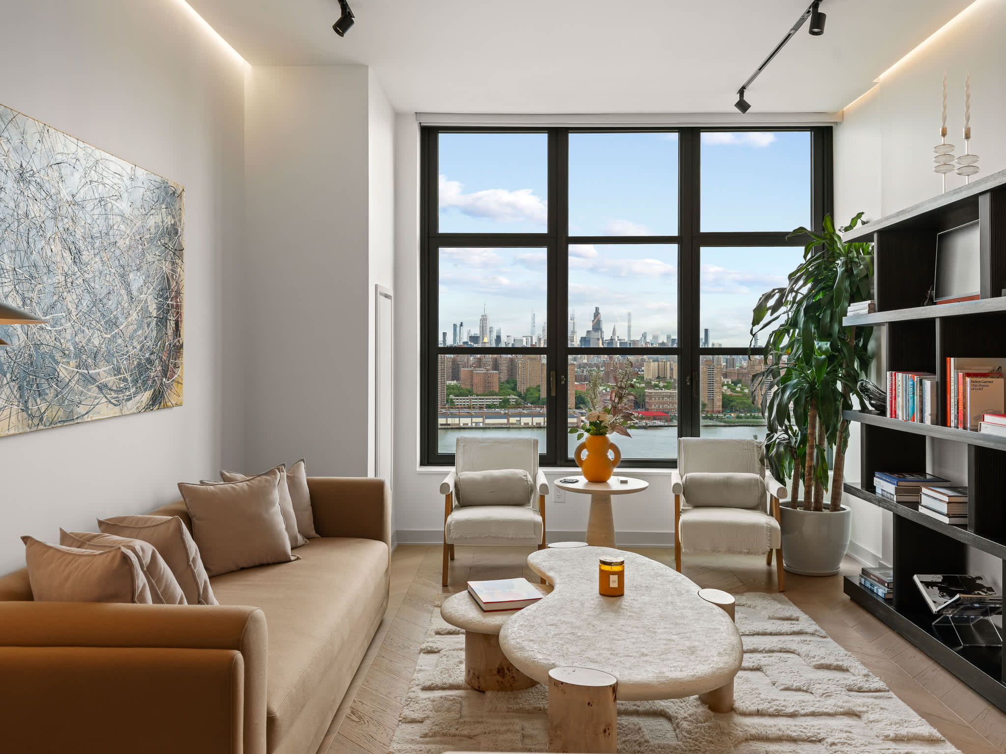 York Heights | Dumbo | Designer Apartment with Shared Pool & City Views photo 8