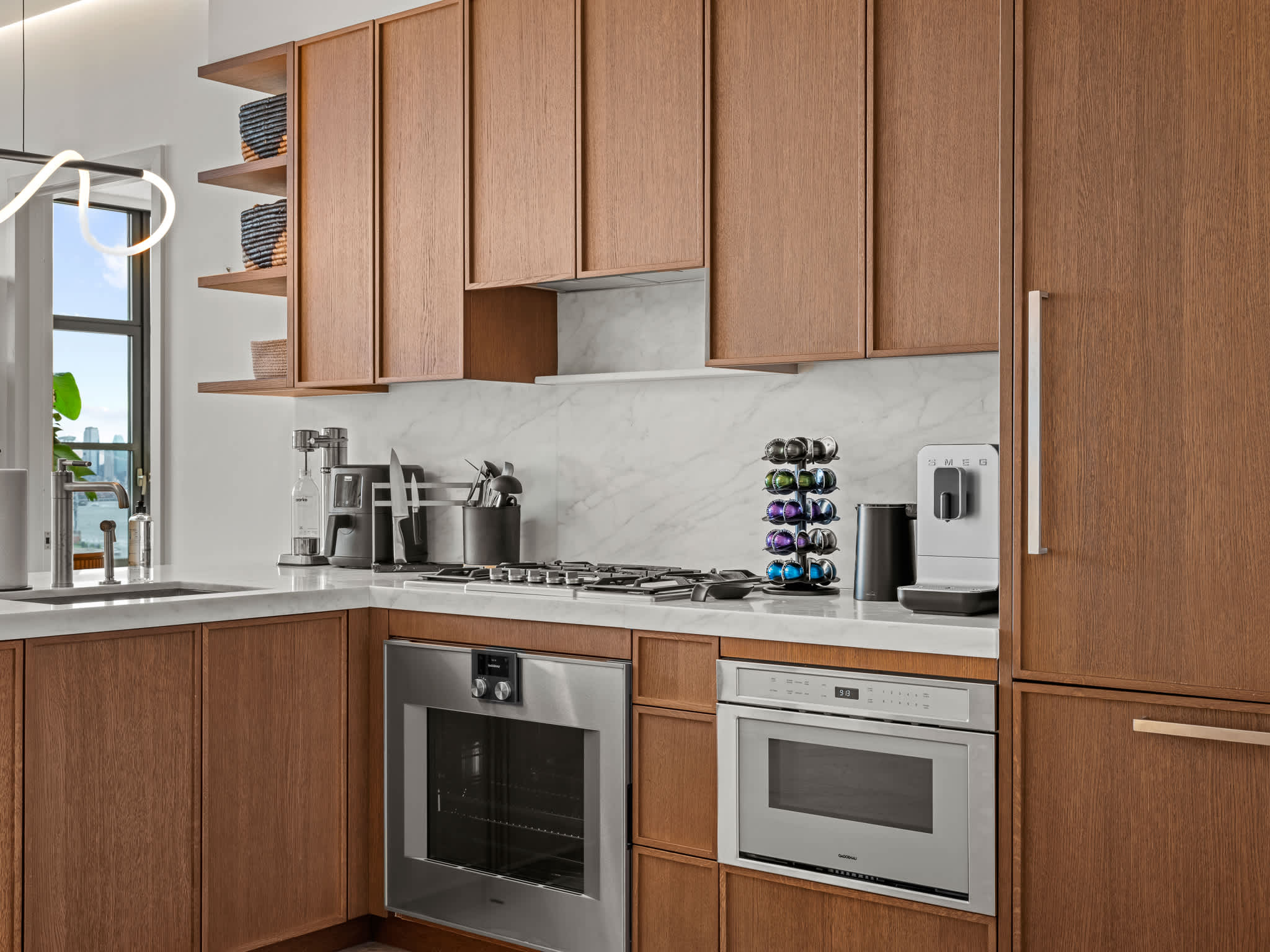 York Heights | Dumbo | Designer Apartment with Shared Pool & City Views photo 13