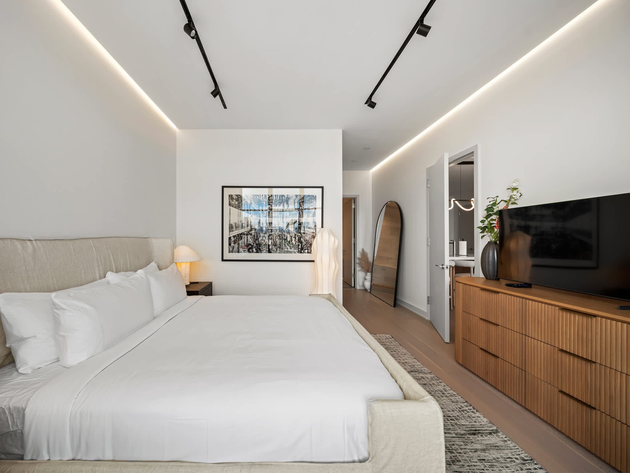 York Heights | Dumbo | Designer Apartment with Shared Pool & City Views photo 16