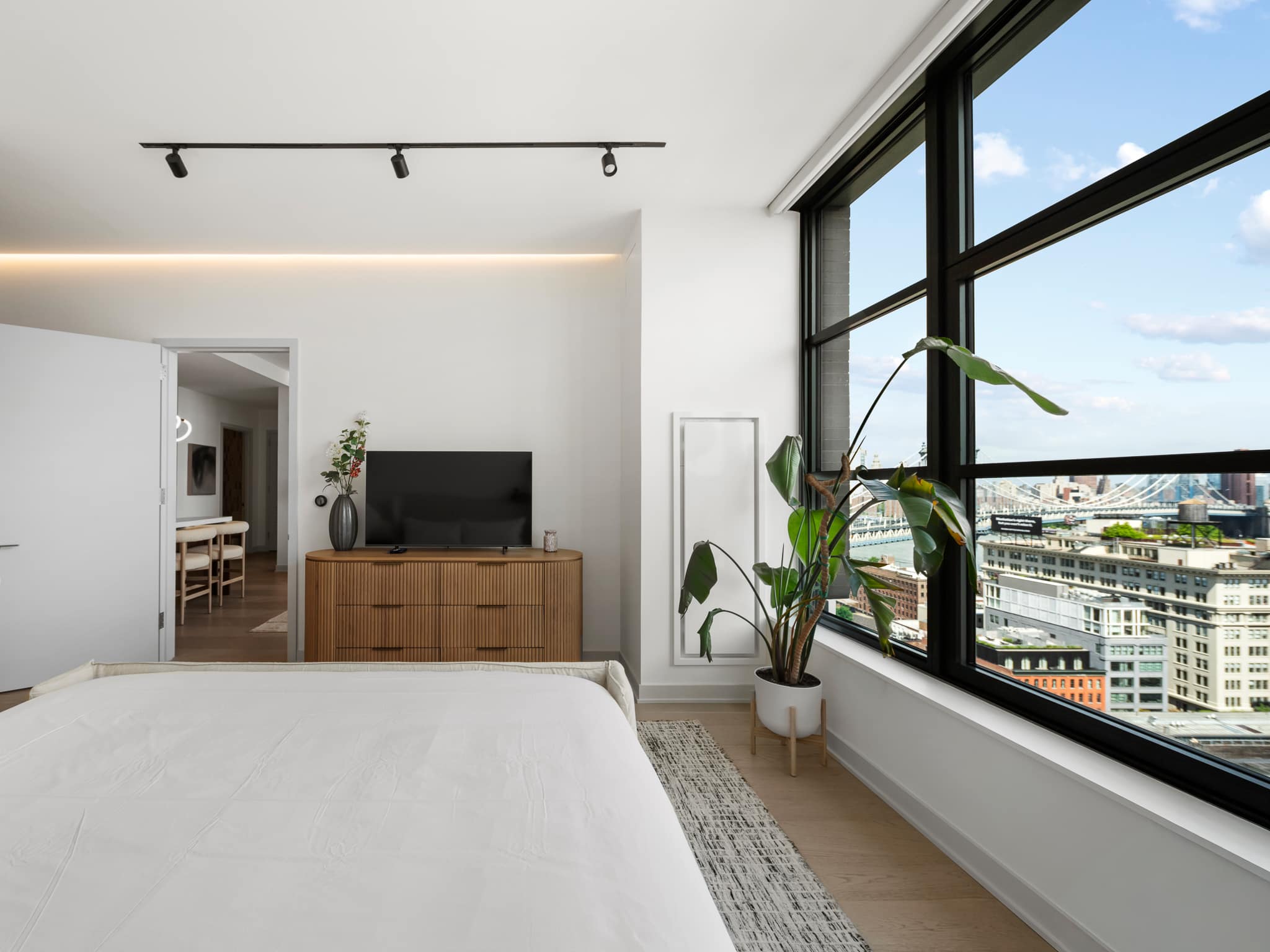 York Heights | Dumbo | Designer Apartment with Shared Pool & City Views photo 18