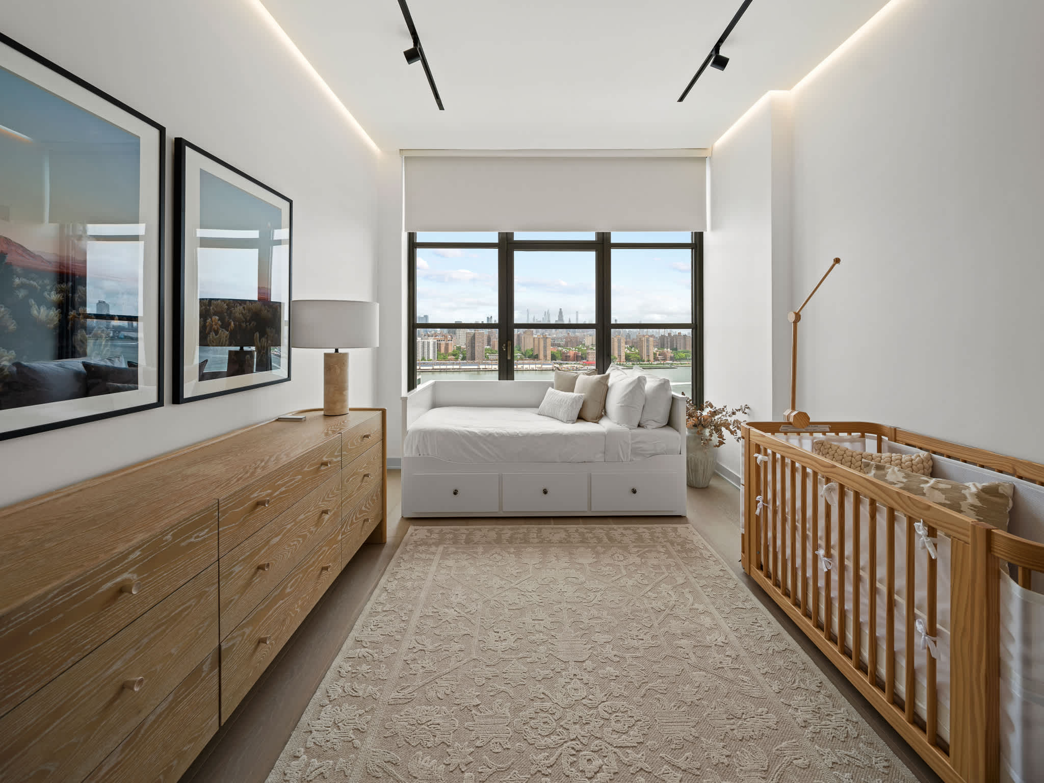 York Heights | Dumbo | Designer Apartment with Shared Pool & City Views photo 24