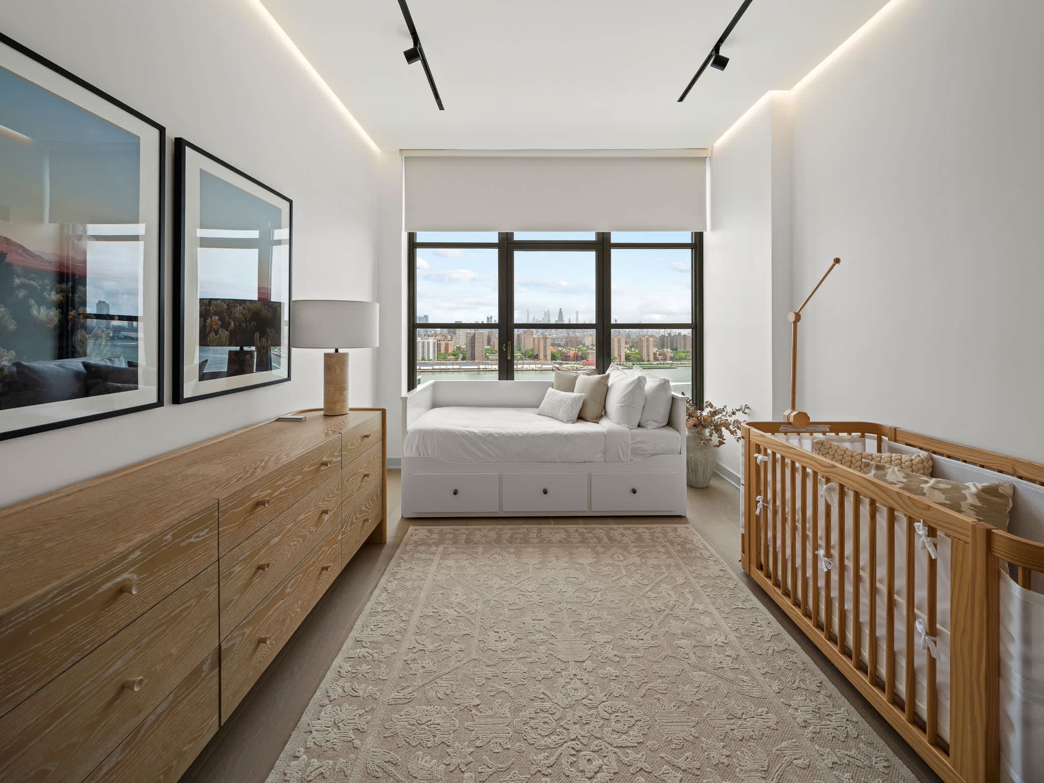 York Heights | Dumbo | Designer Apartment with Shared Pool & City Views photo 24