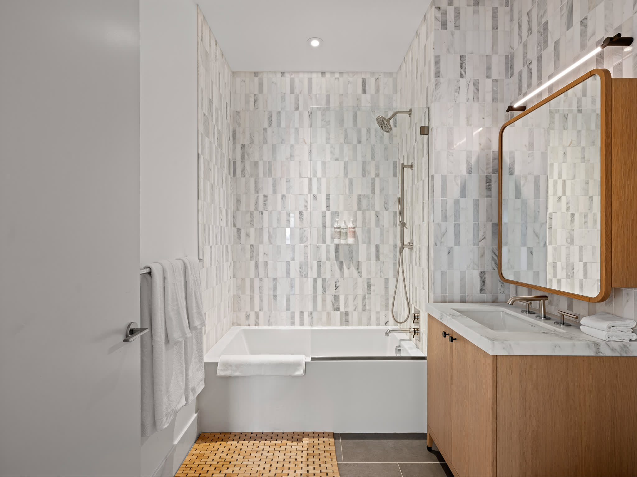 York Heights | Dumbo | Designer Apartment with Shared Pool & City Views photo 28