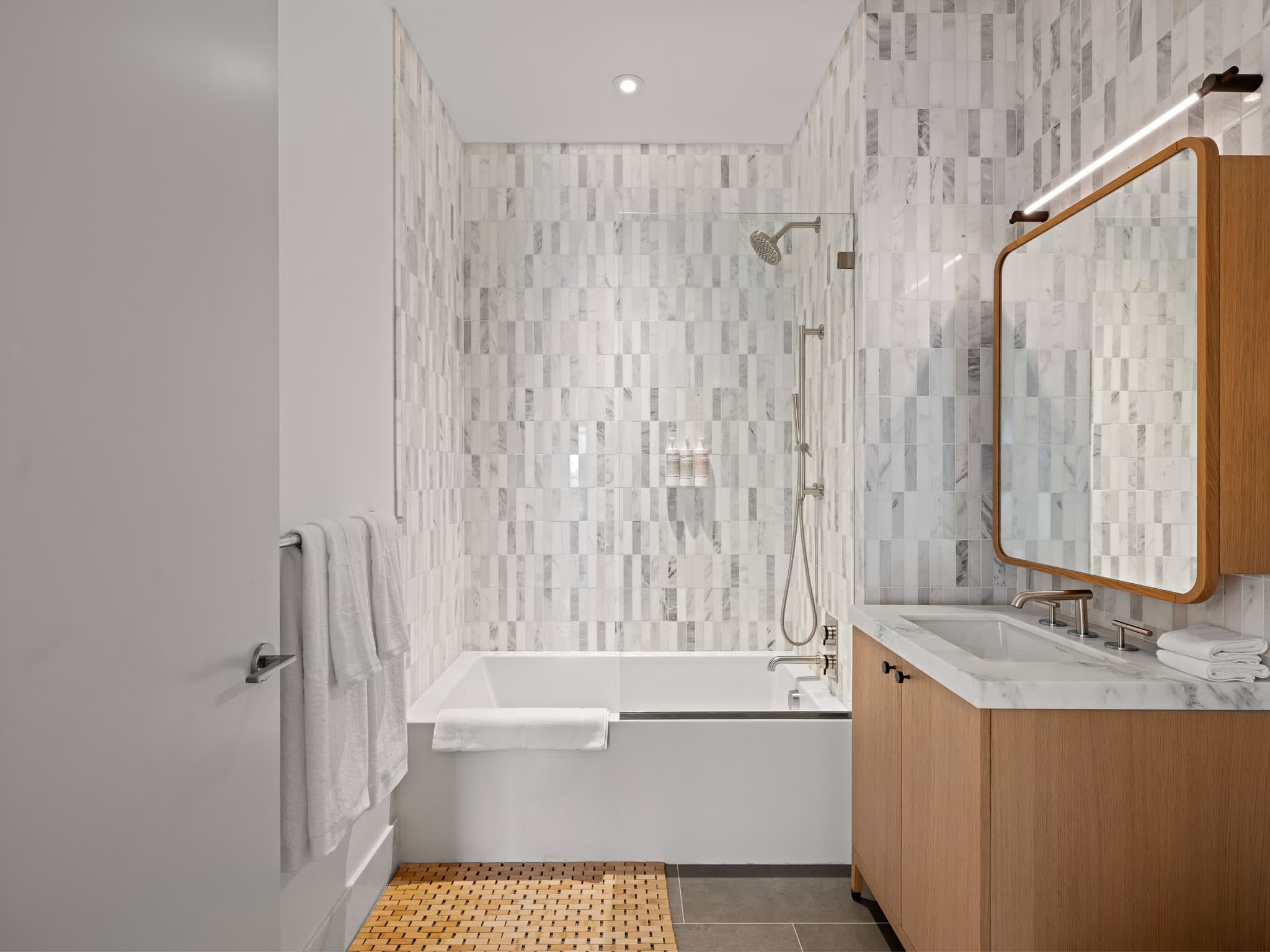 York Heights | Dumbo | Designer Apartment with Shared Pool & City Views photo 28