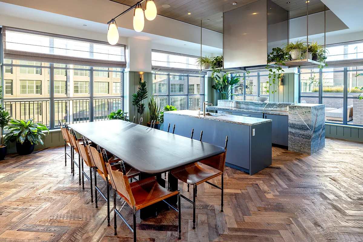 York Heights | Dumbo | Designer Apartment with Shared Pool & City Views photo 37