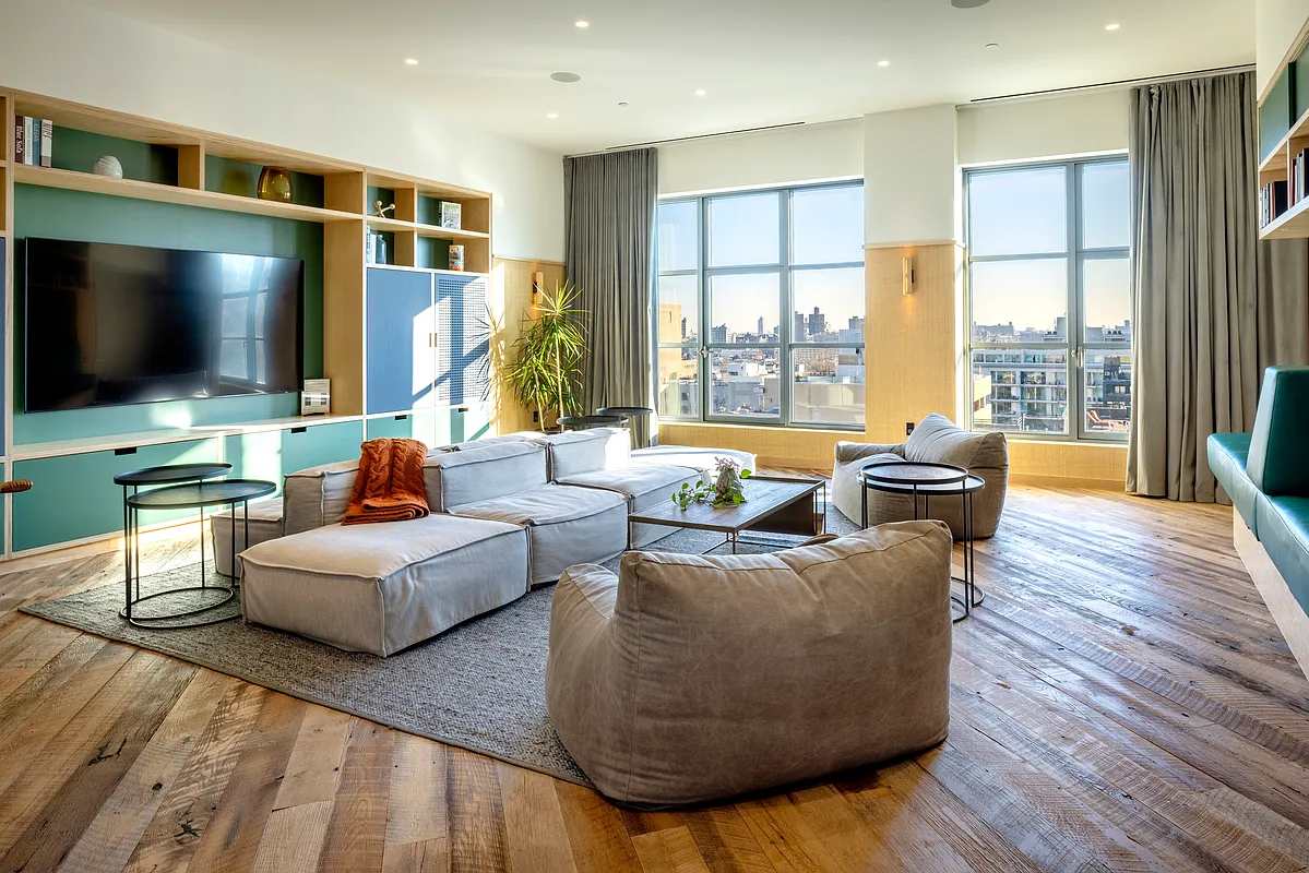 York Heights | Dumbo | Designer Apartment with Shared Pool & City Views photo 41