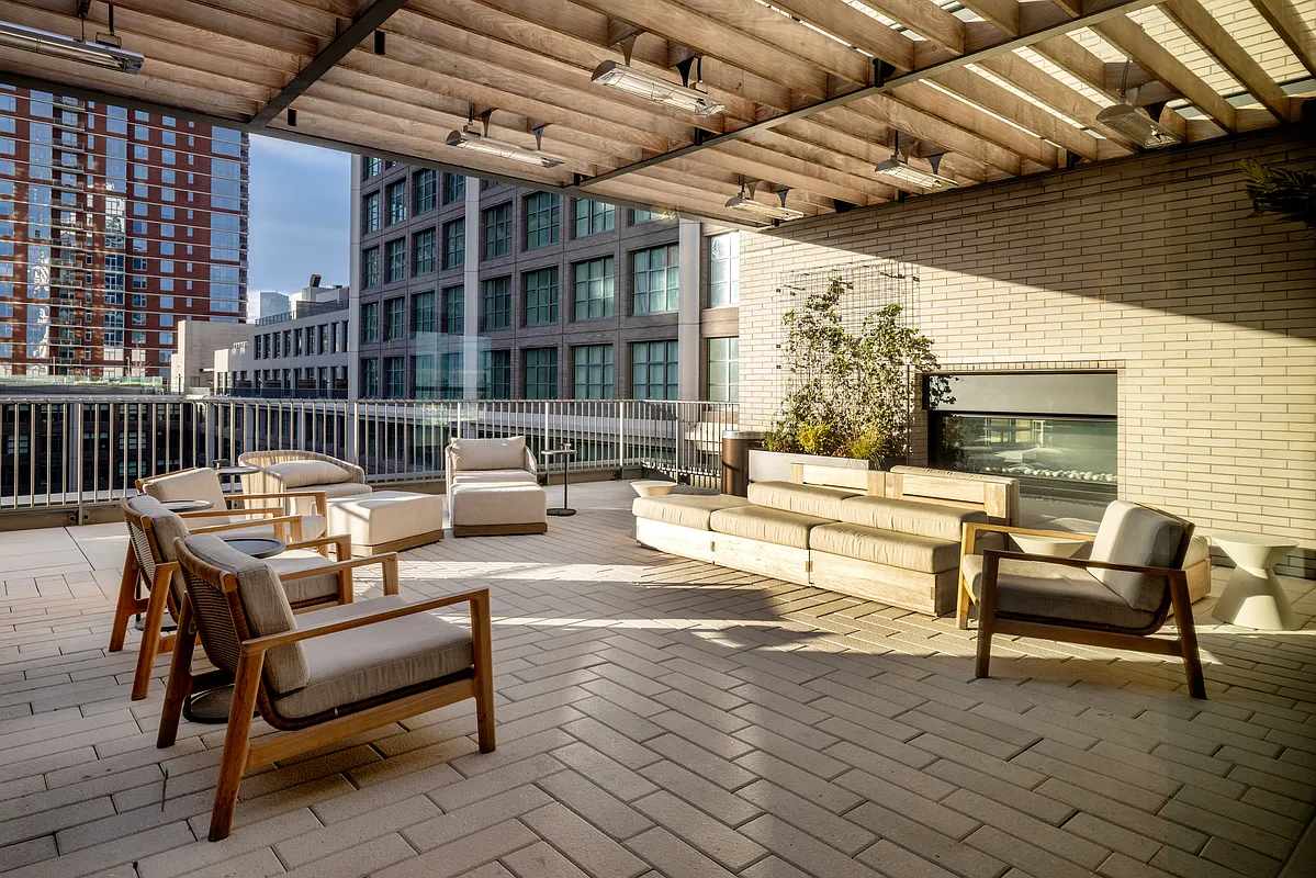 York Heights | Dumbo | Designer Apartment with Shared Pool & City Views photo 43