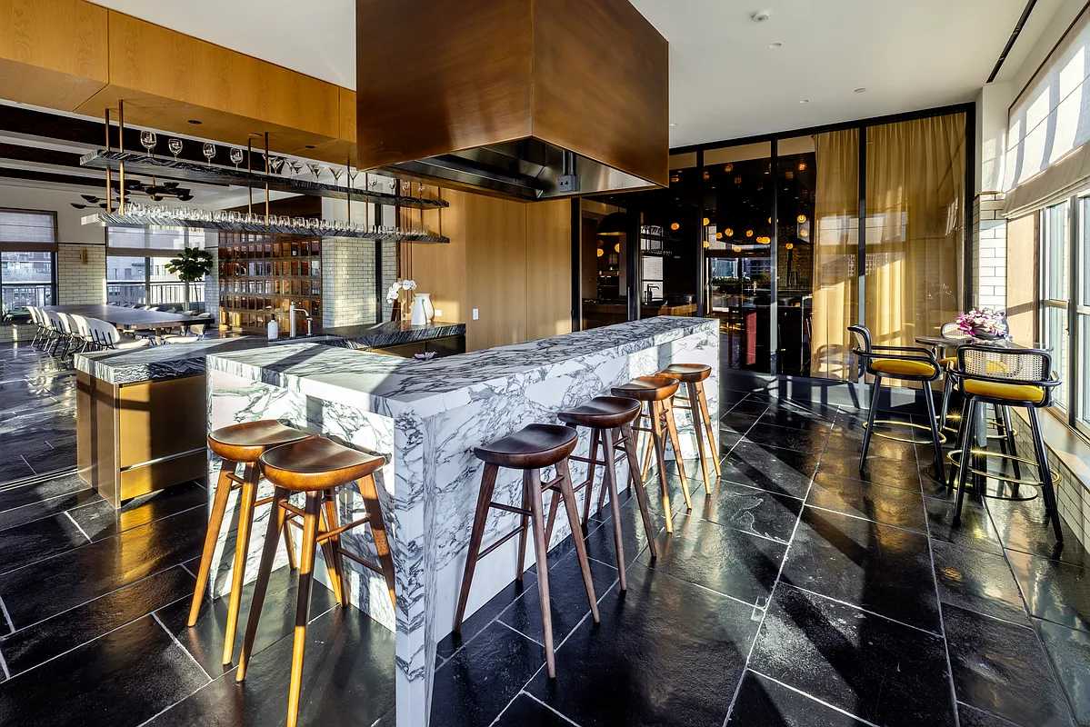 York Heights | Dumbo | Designer Apartment with Shared Pool & City Views photo 39