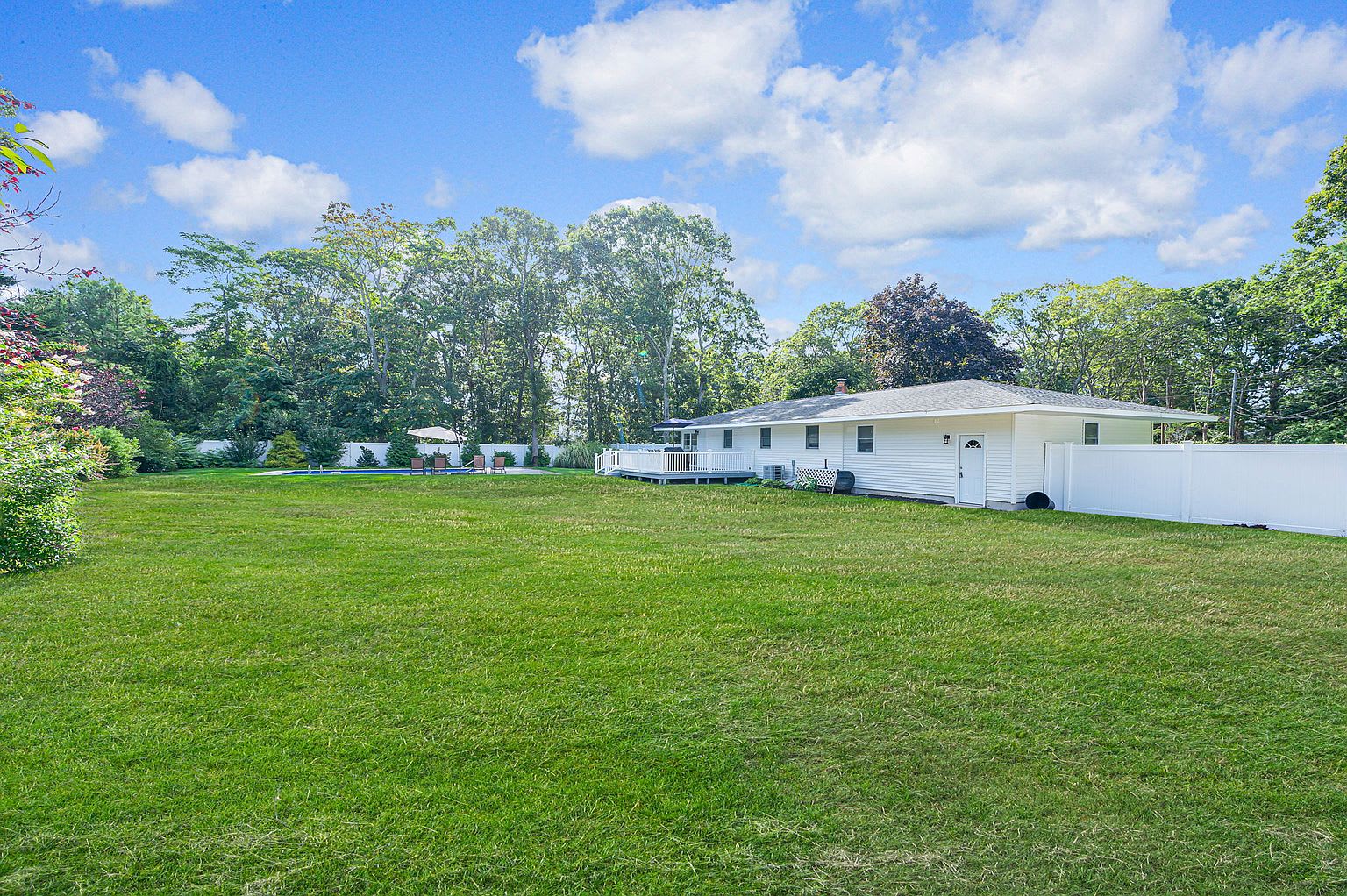 Rolling Hill Pointe | Hampton Bays | Opulent Ranch with Private Pool photo 23
