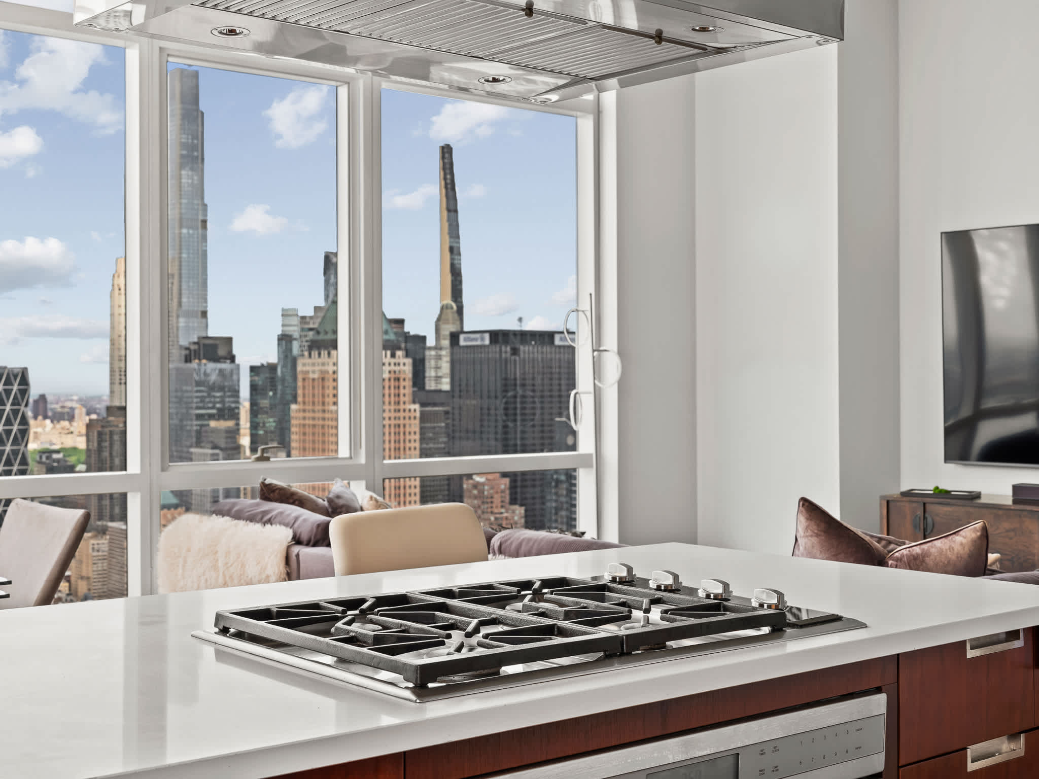 Skyline Residence | Hell's Kitchen | Luxury Apartment photo 15