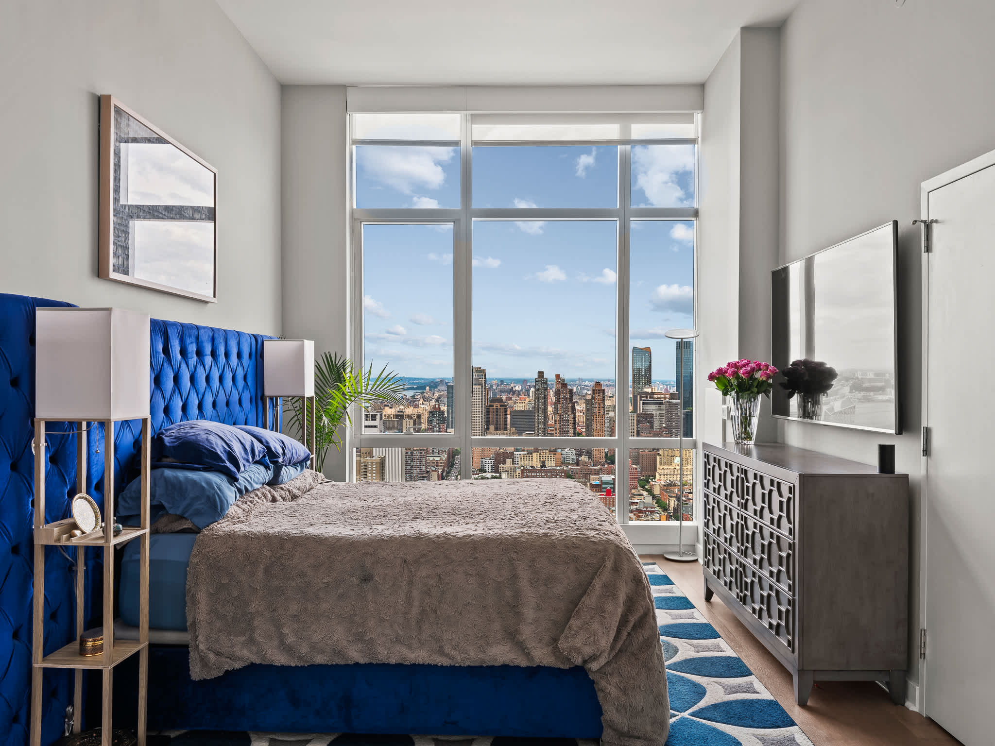 Skyline Residence | Hell's Kitchen | Luxury Apartment photo 20
