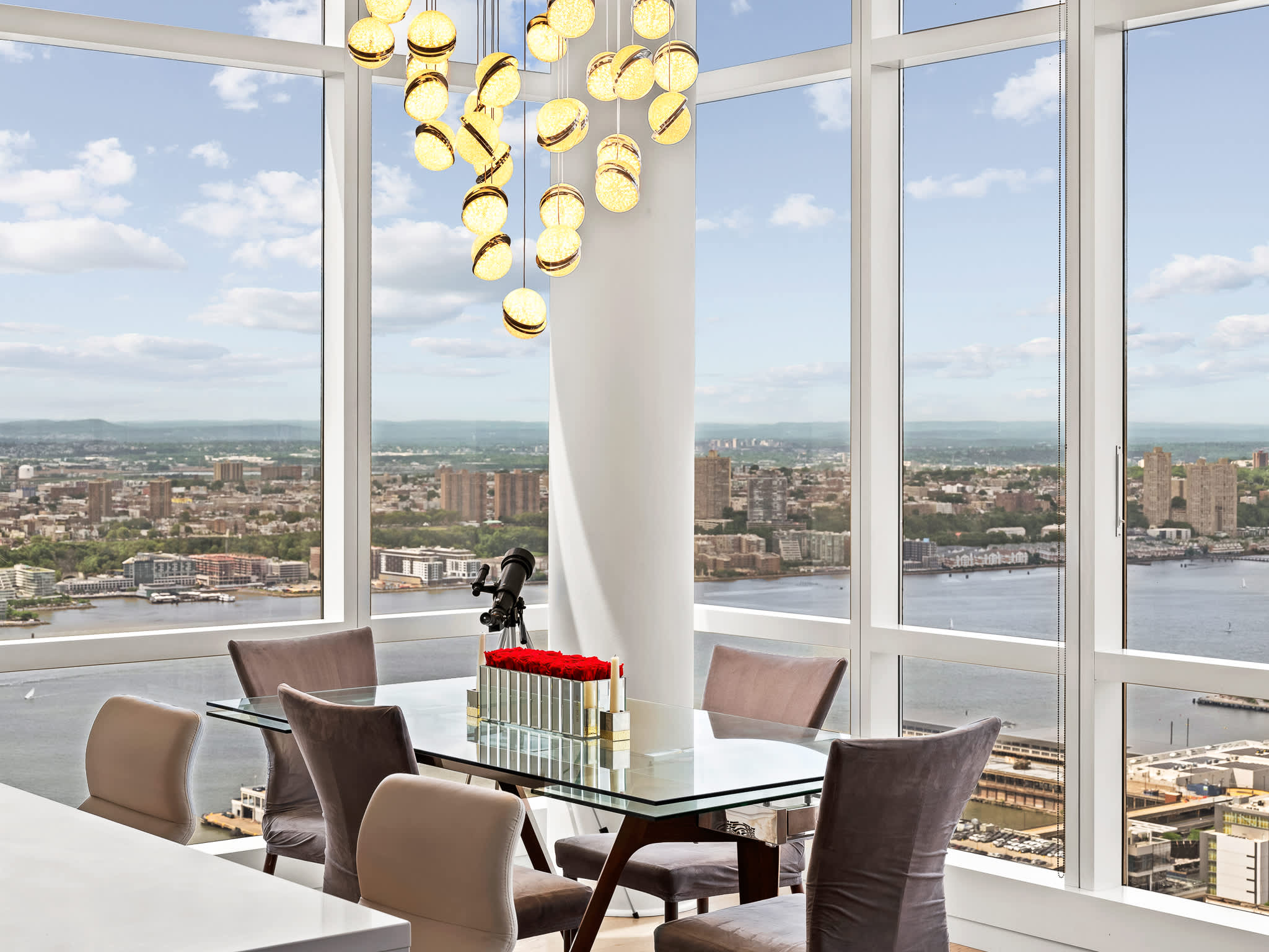 Skyline Residence | Hell's Kitchen | Luxury Apartment photo 16