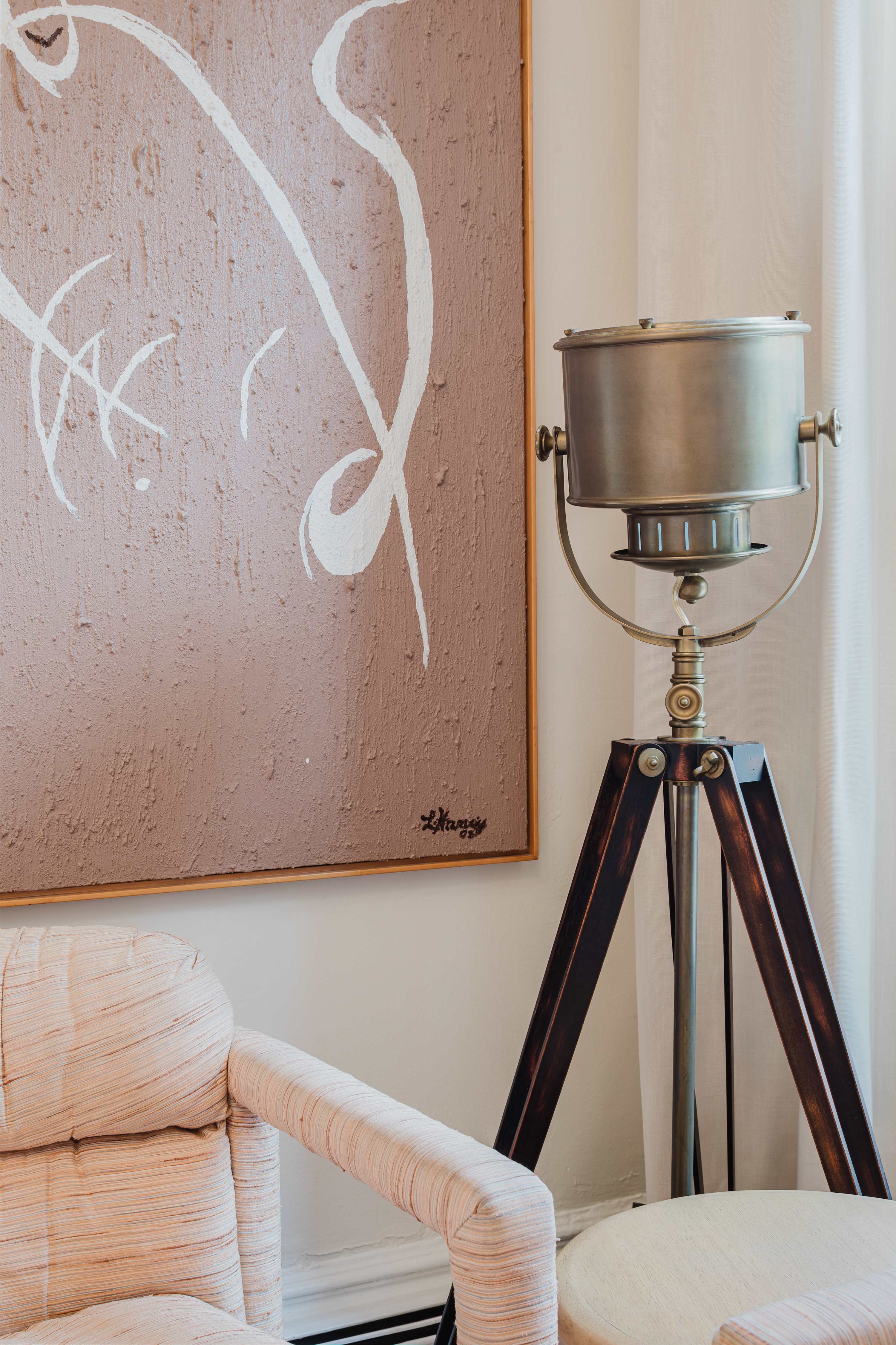 West Gem | West Village | Charming Townhouse Retreat photo 7