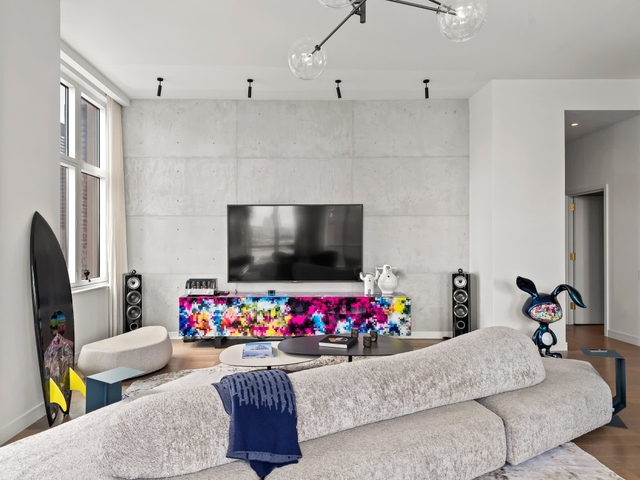 Image of Living space #3