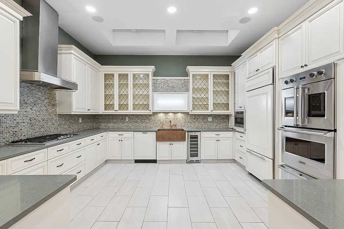 Centre House | Little Italy | Spacious Townhome with Rooftop Deck photo 2