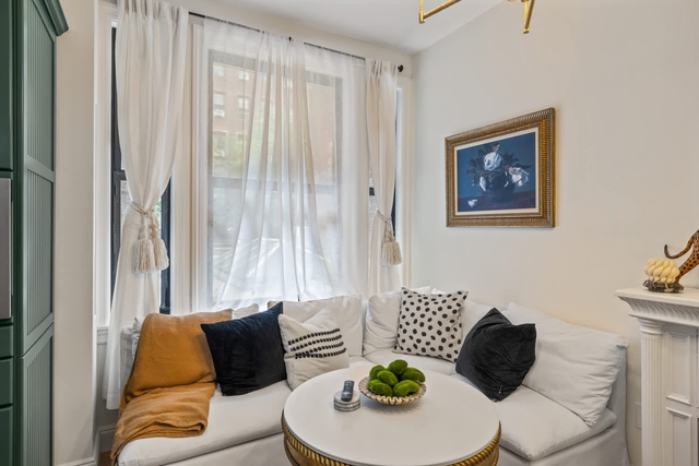 Image of Living space #2