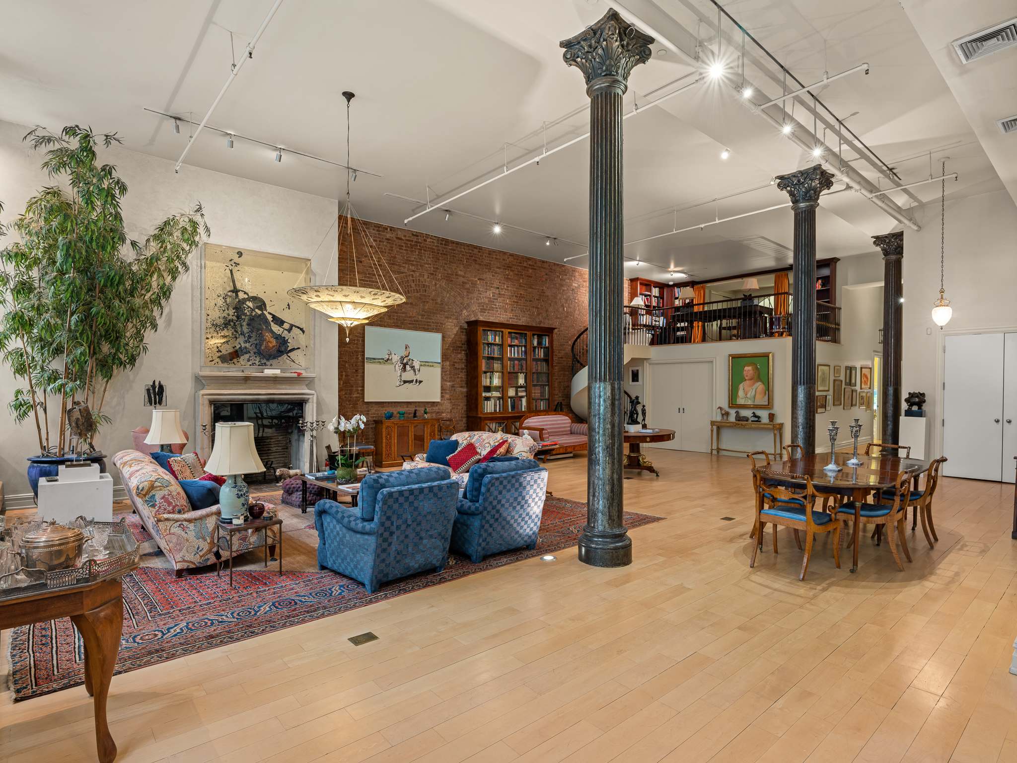 Crosby Place | Soho | Chic Apartment photo 4