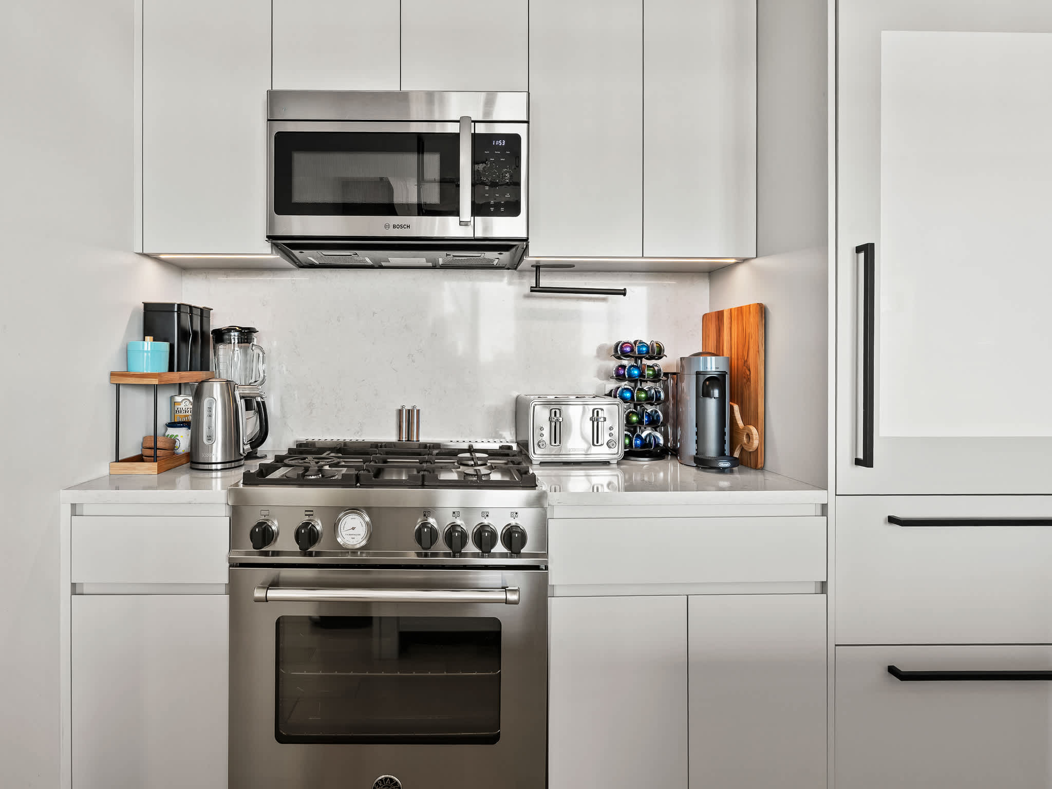 Metropolitan Place | Williamsburg | Penthouse w/ Private Balcony & Gym photo 9