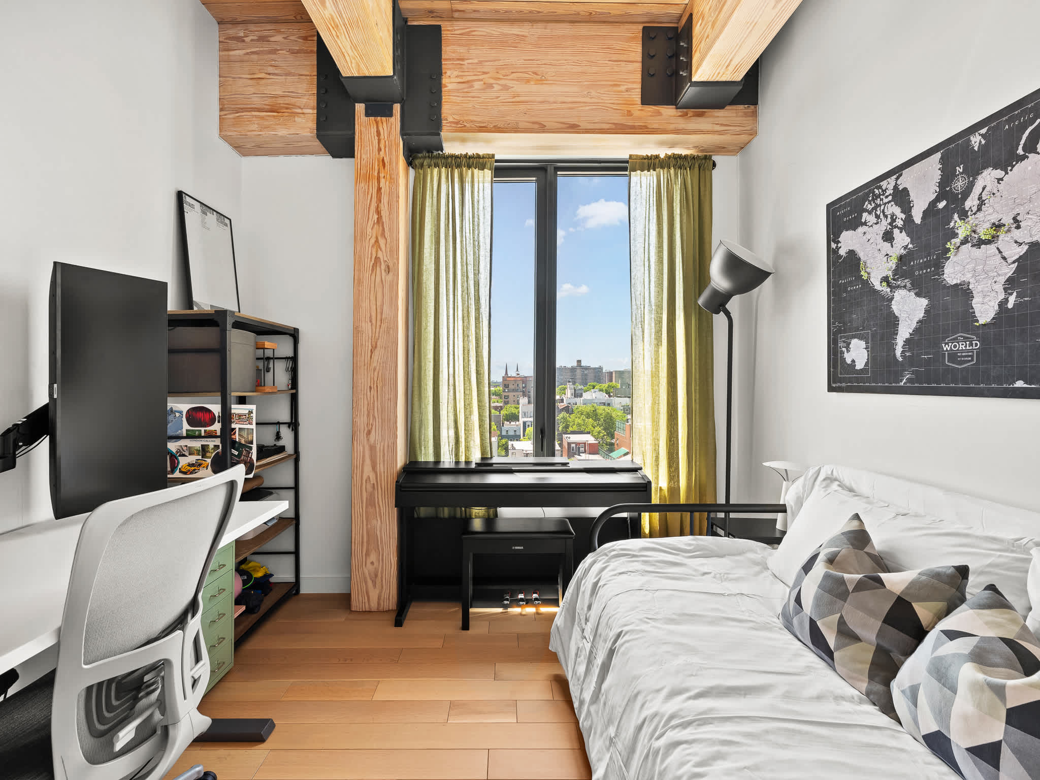Metropolitan Place | Williamsburg | Penthouse w/ Private Balcony & Gym photo 18