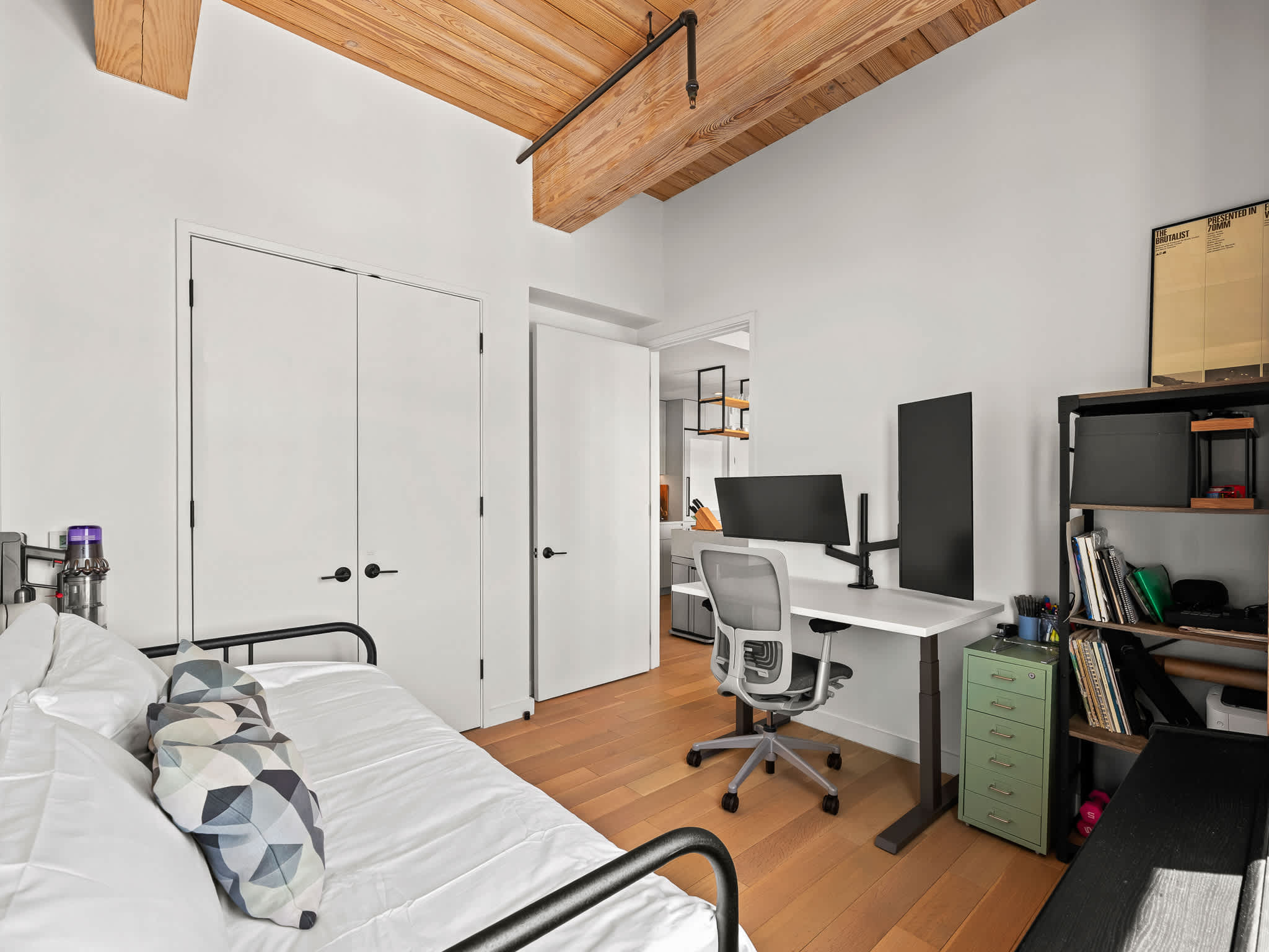 Metropolitan Place | Williamsburg | Penthouse w/ Private Balcony & Gym photo 19