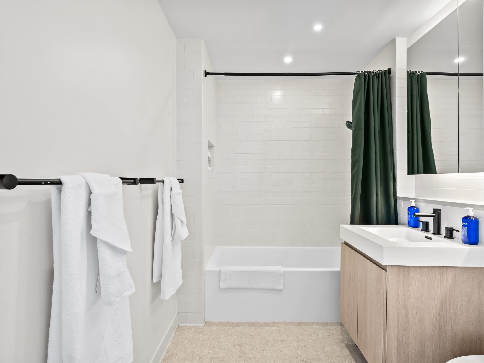 Metropolitan Place | Williamsburg | Penthouse w/ Private Balcony & Gym photo 20