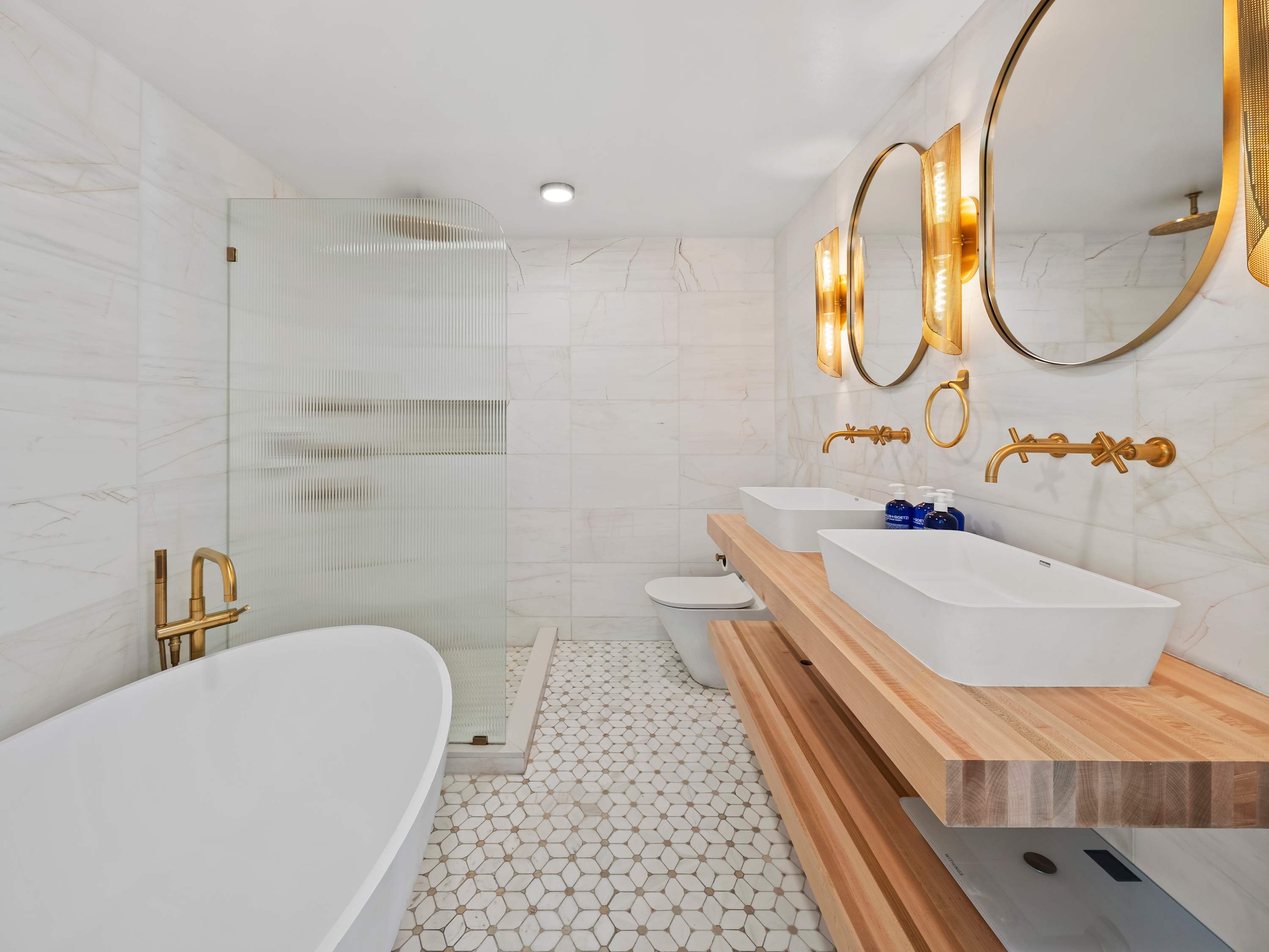 Williams Grove | Williamsburg | Designer Apartment with Backyard photo 16