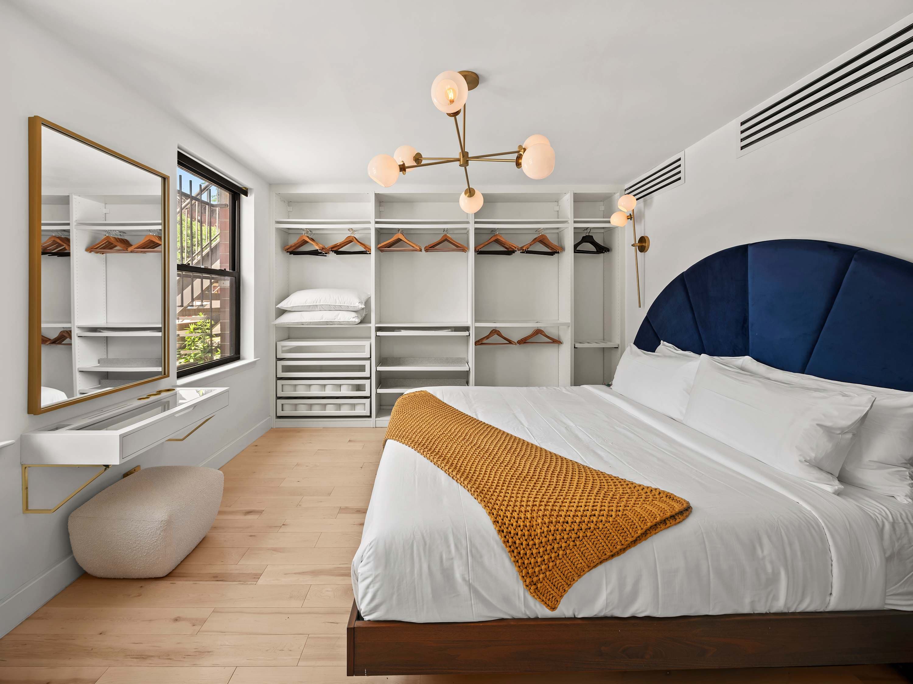 Williams Grove | Williamsburg | Designer Apartment with Backyard photo 20