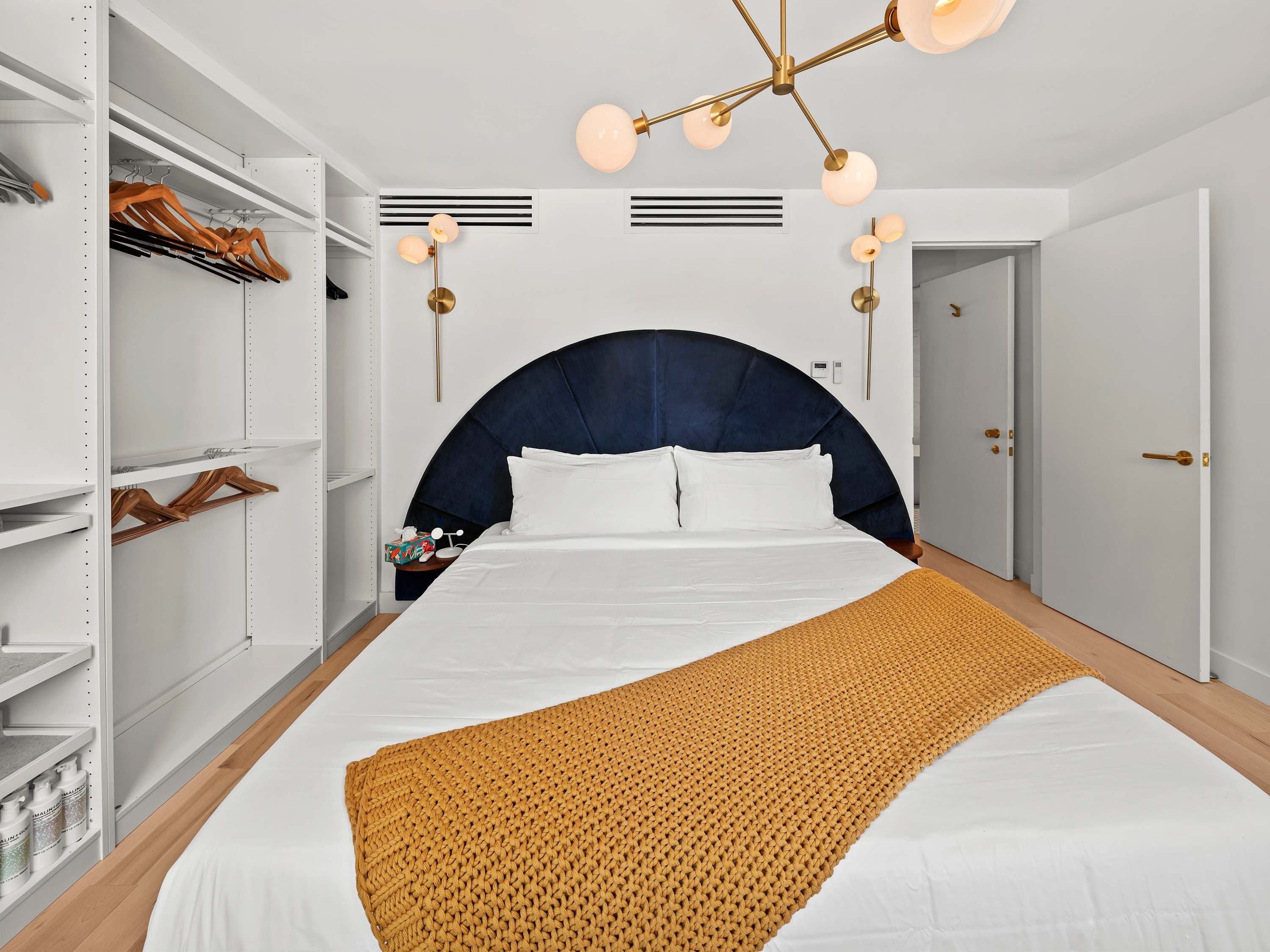 Williams Grove | Williamsburg | Designer Apartment with Backyard photo 22