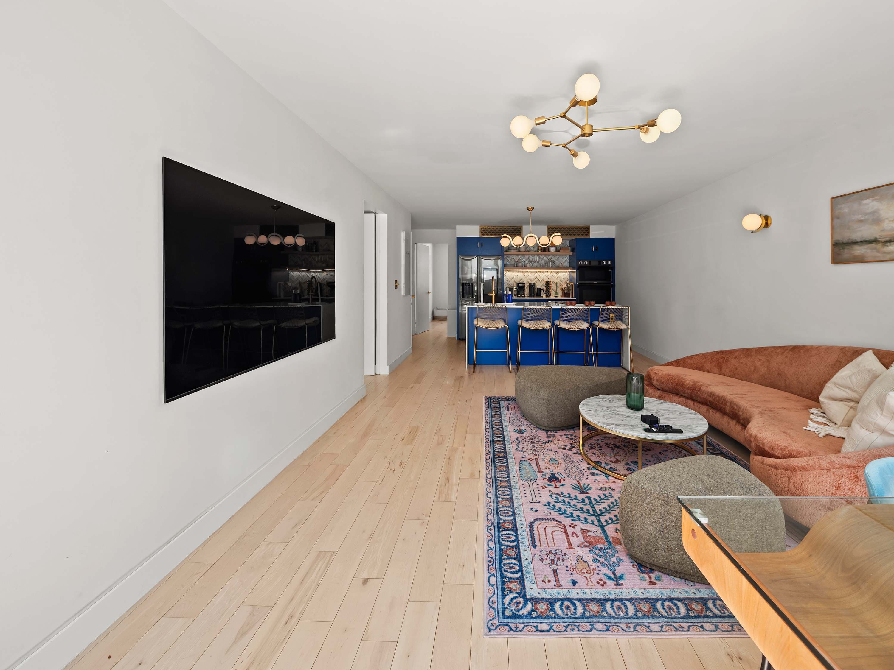 Williams Grove | Williamsburg | Designer Apartment with Backyard photo 8