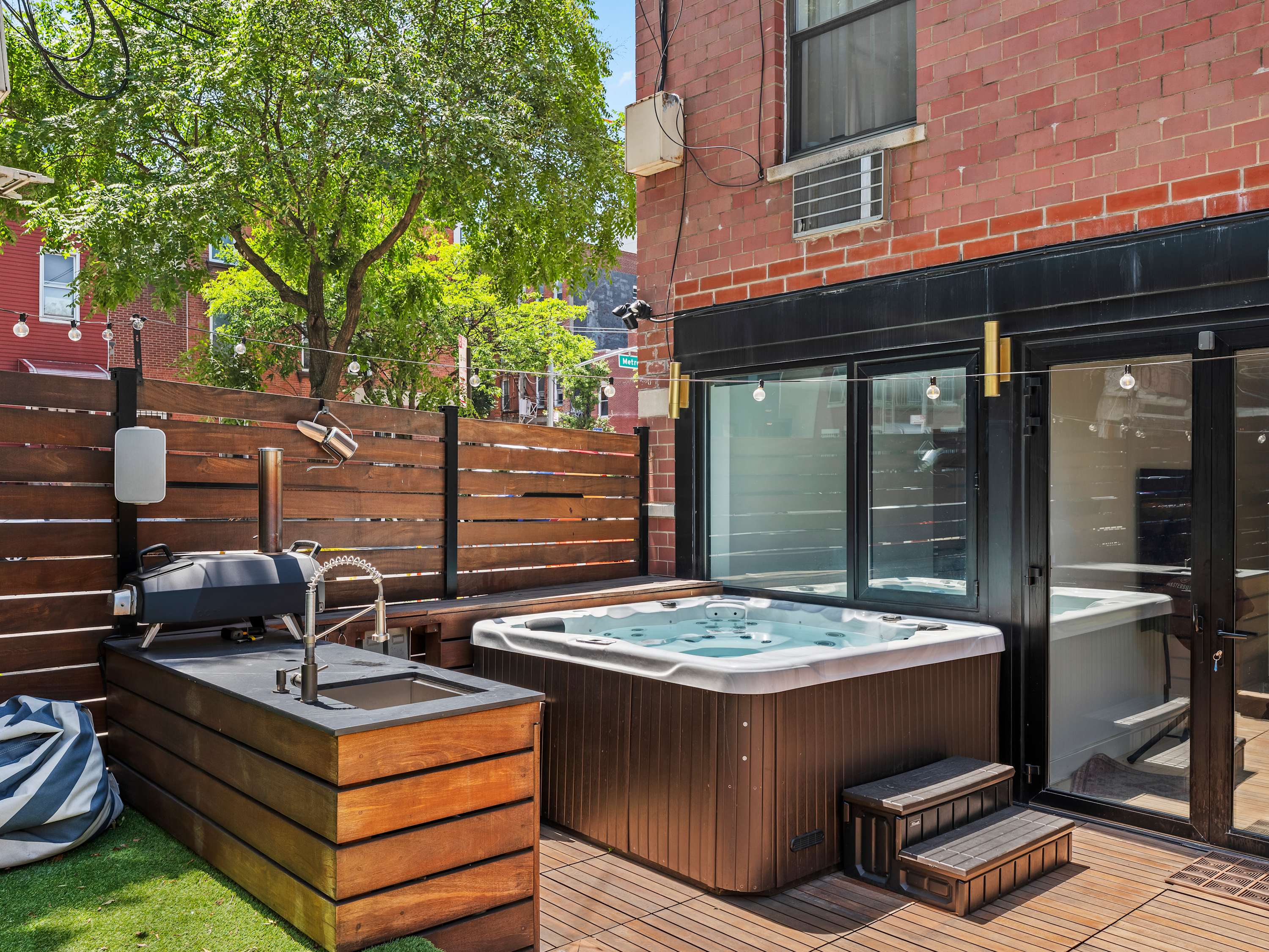 Williams Grove | Williamsburg | Designer Apartment with Backyard photo 23