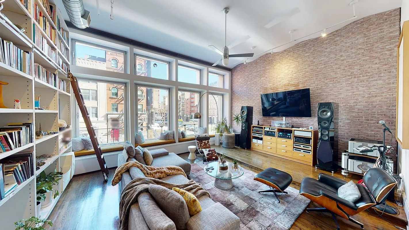 Image of Living space #1
