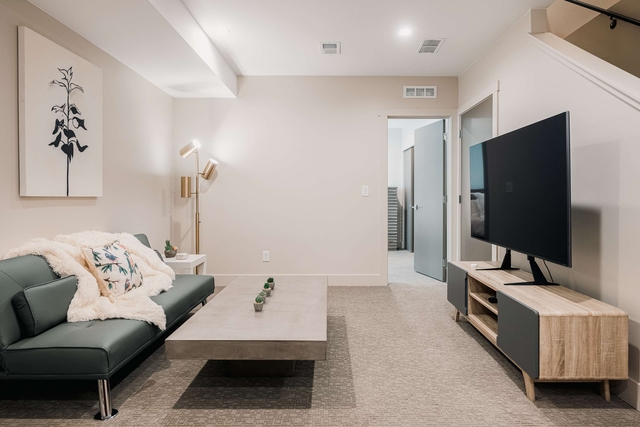Image of Living space #2