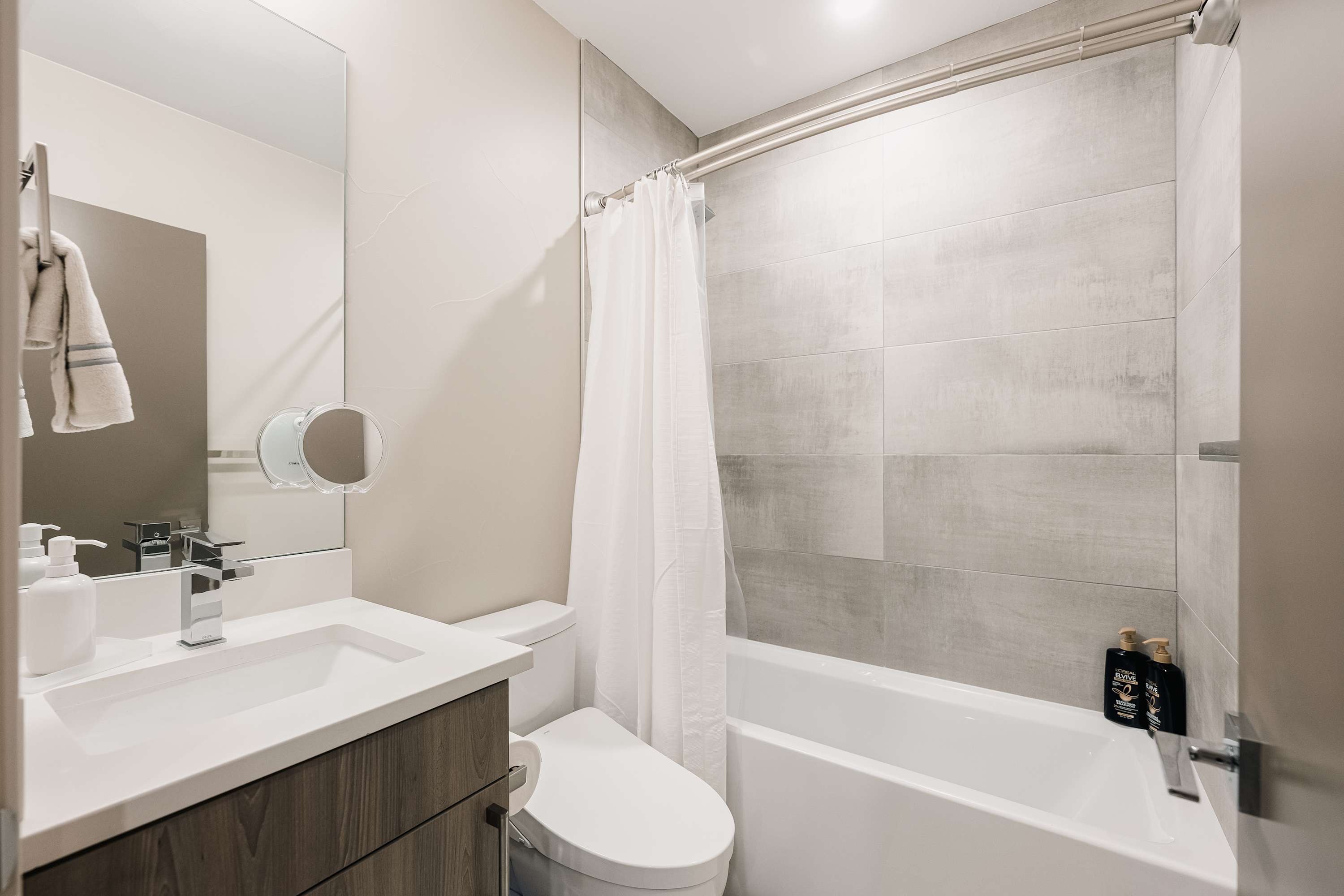 Zenobia Place | Sloan's Lake | Cozy Furnished Apartment photo 15